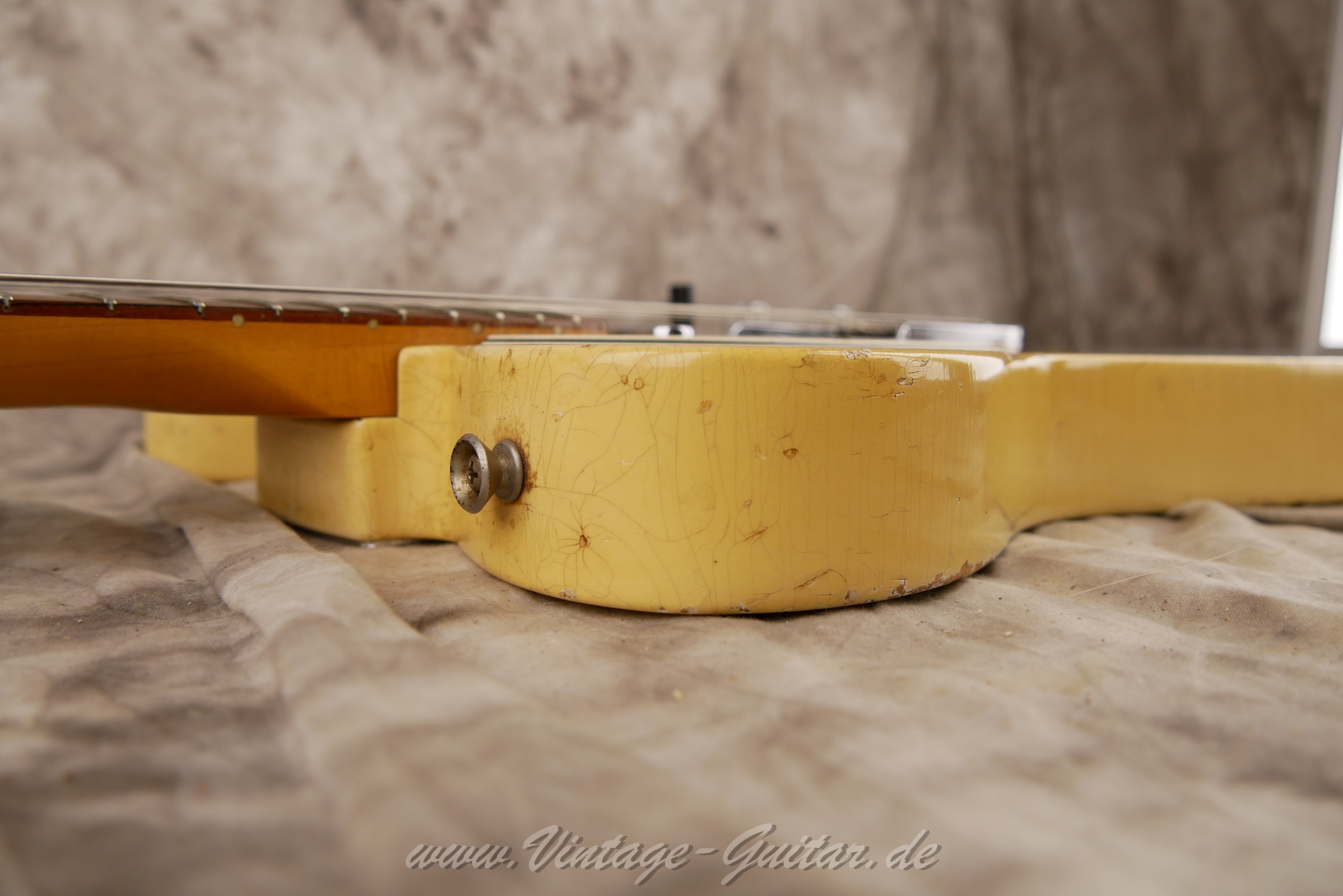 img/vintage/6242/Fender-Telecaster-1967-blonde-014.jpg