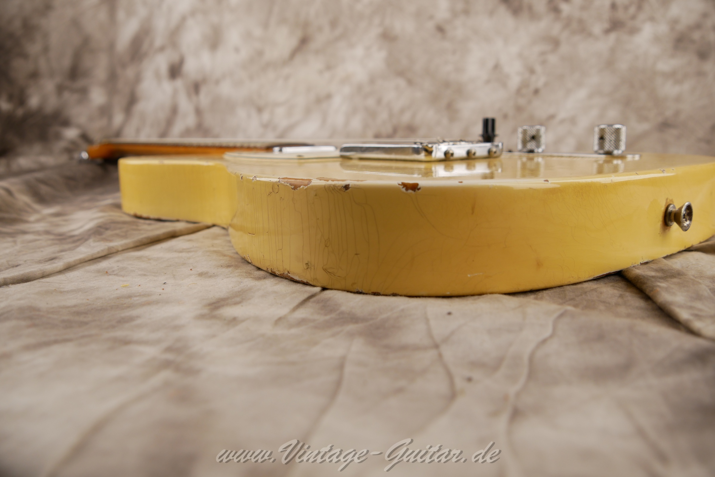 img/vintage/6242/Fender-Telecaster-1967-blonde-016.jpg