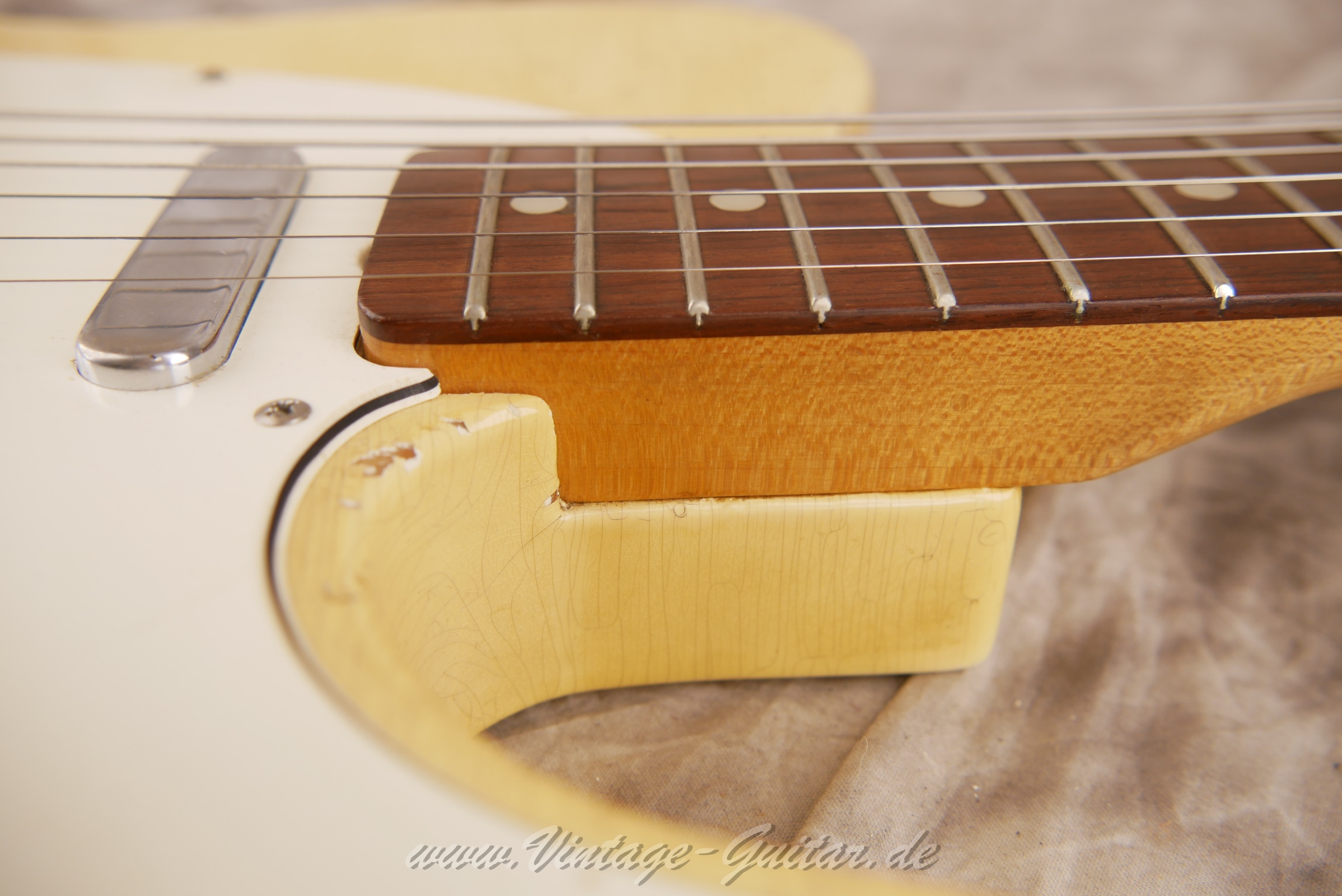 img/vintage/6242/Fender-Telecaster-1967-blonde-020.jpg