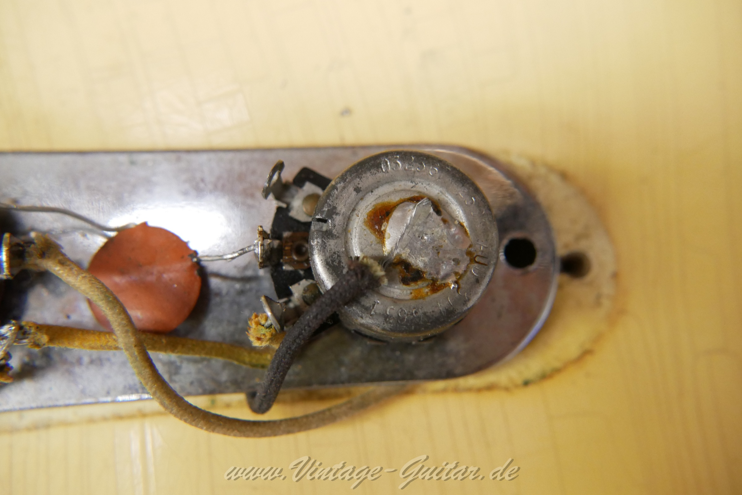 img/vintage/6242/Fender-Telecaster-1967-blonde-024.jpg
