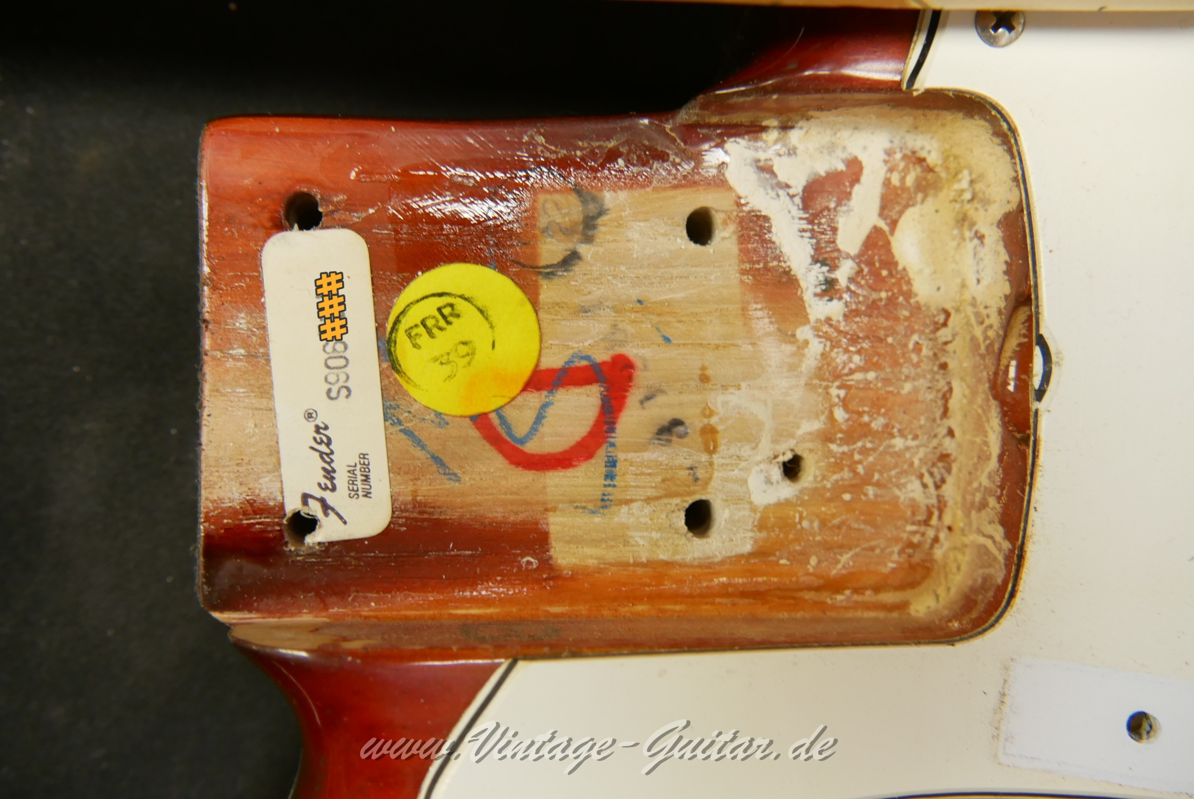 img/vintage/6246/Fender_Precision_sienna_sunburst_1980_usa-017.JPG