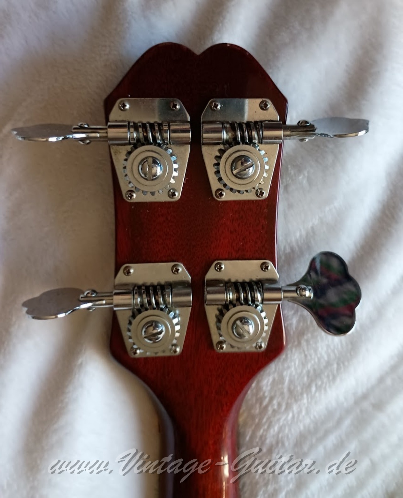 img/vintage/6272/Epiphone-Rivoli-Bass-EB-232C-006.jpg