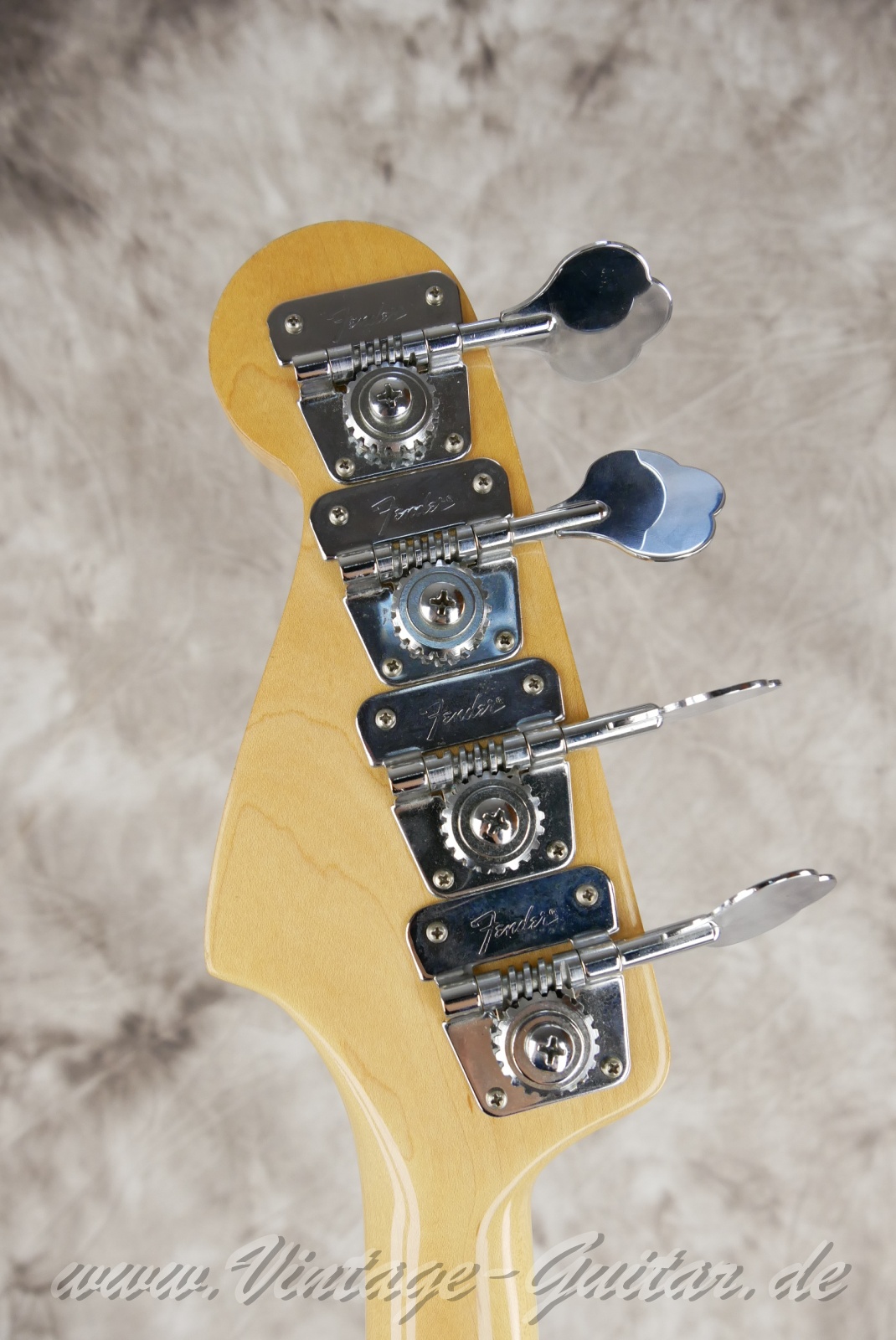 img/vintage/6292/fender_jazzbass_sunburst_1978_usa-04.jpg