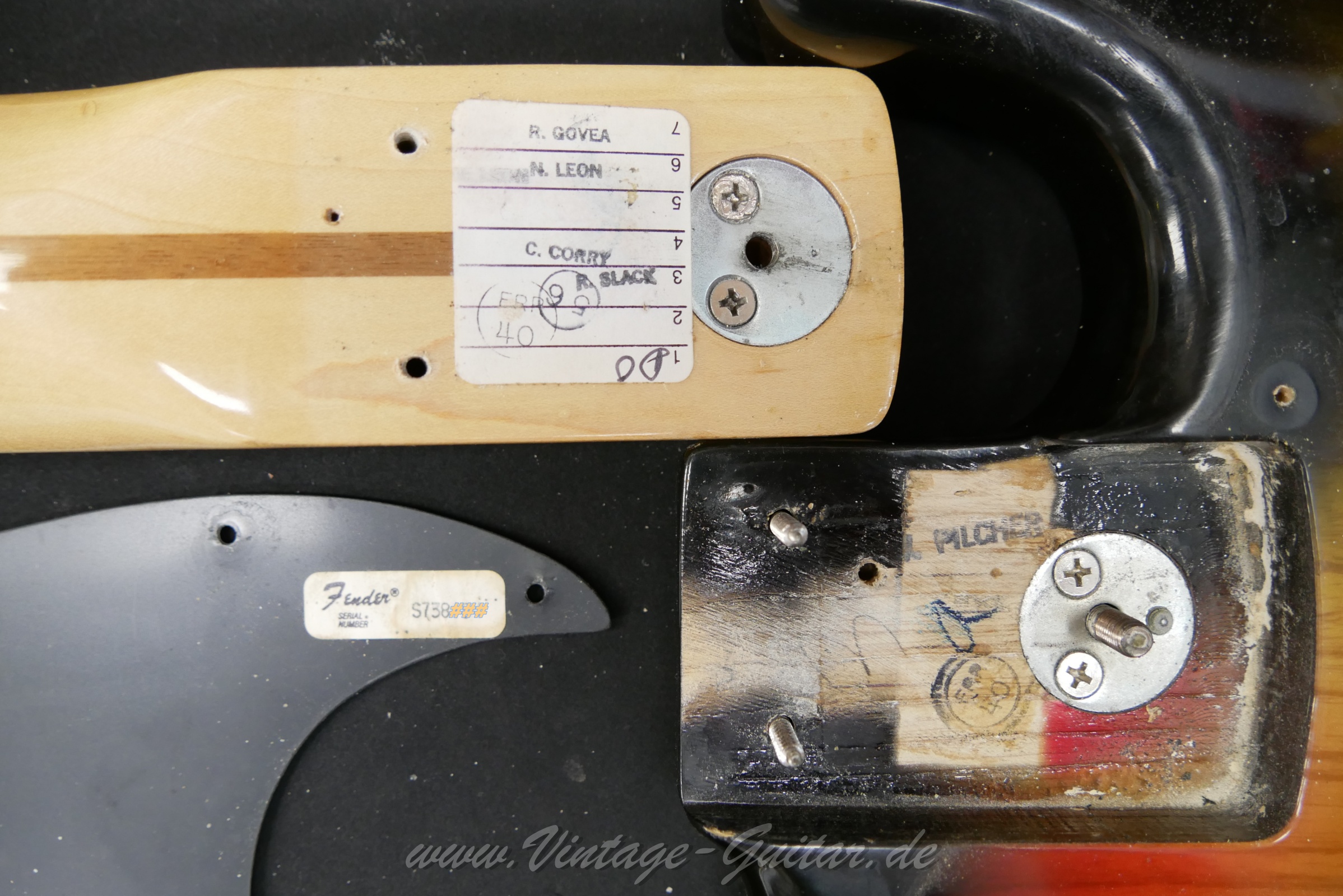 img/vintage/6292/fender_jazzbass_sunburst_1978_usa-13.jpg
