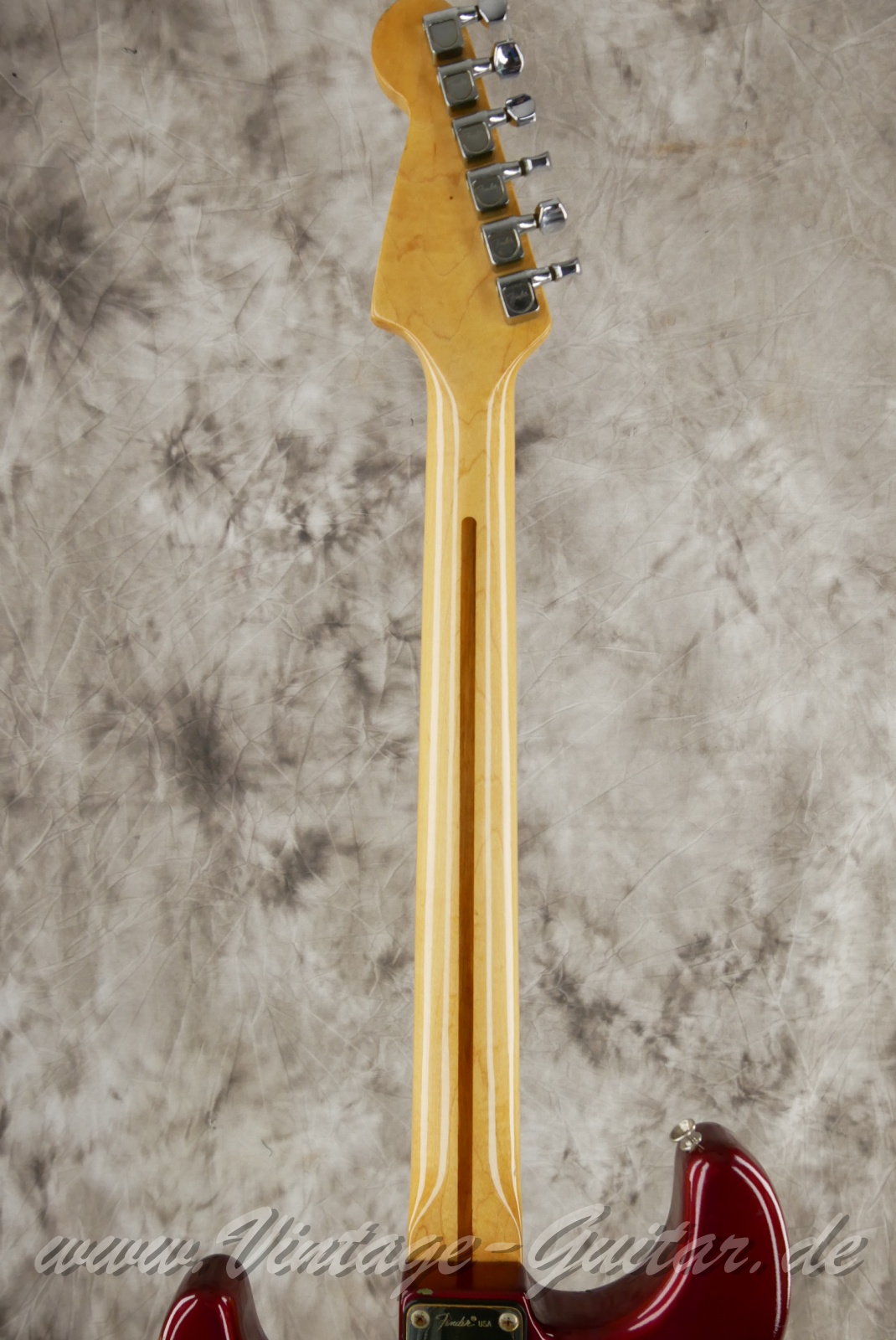 img/vintage/6318/Fender_The_Strat_1981_candy_apple_red_007.JPG