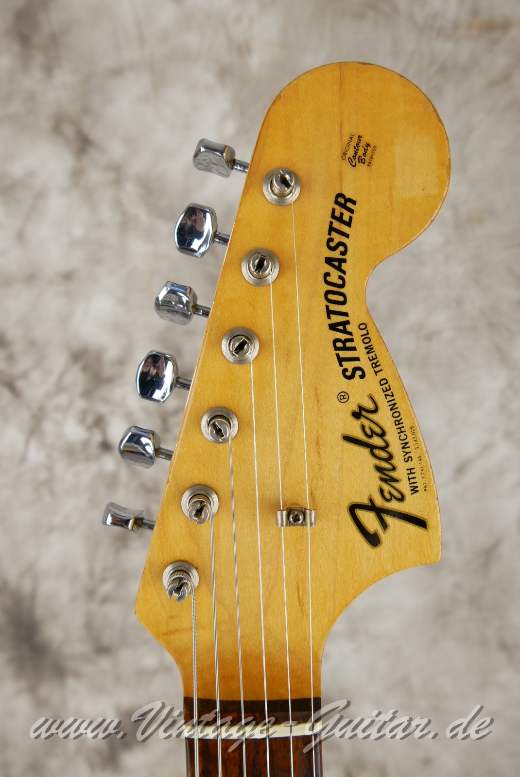 img/vintage/6338/Fender_Stratocaster_sunburst_second_owner_1968_1969-03.JPG
