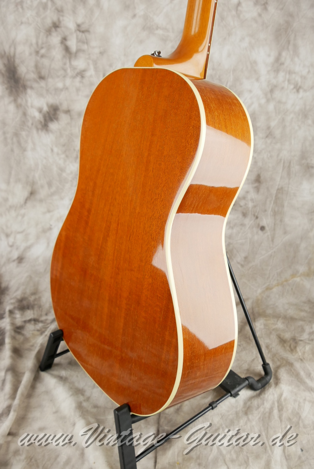 img/vintage/6340/Gibson_LG2_american_eagle_natural_usa_2015-12.JPG