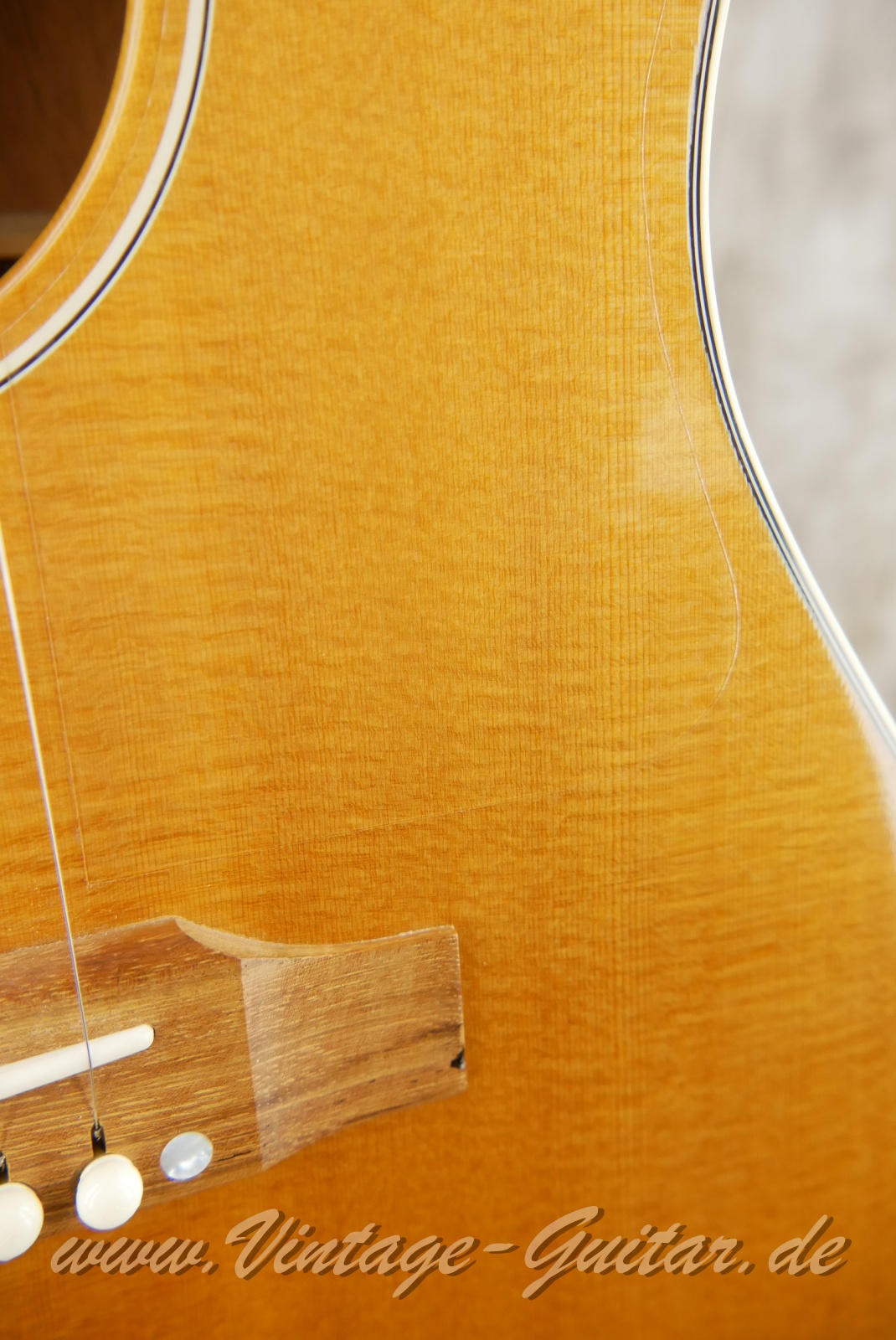 img/vintage/6340/Gibson_LG2_american_eagle_natural_usa_2015-13.JPG