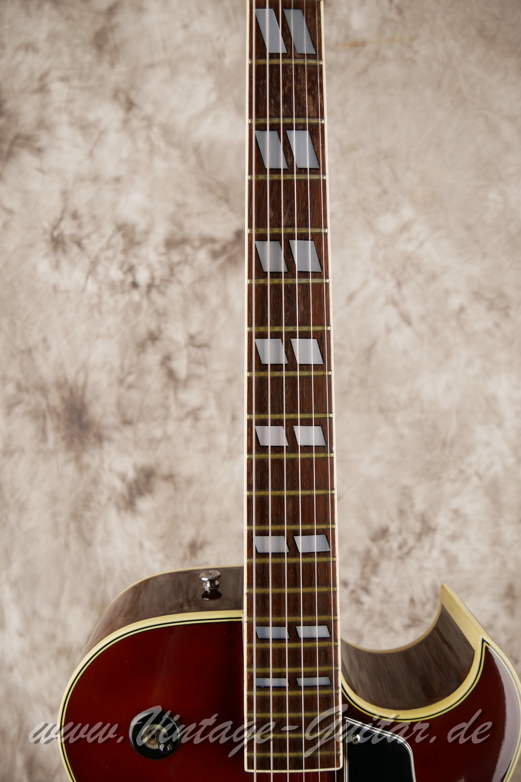 img/vintage/6354/Ibanez_2355_open_book_headstock_sunburst_1975-05.JPG