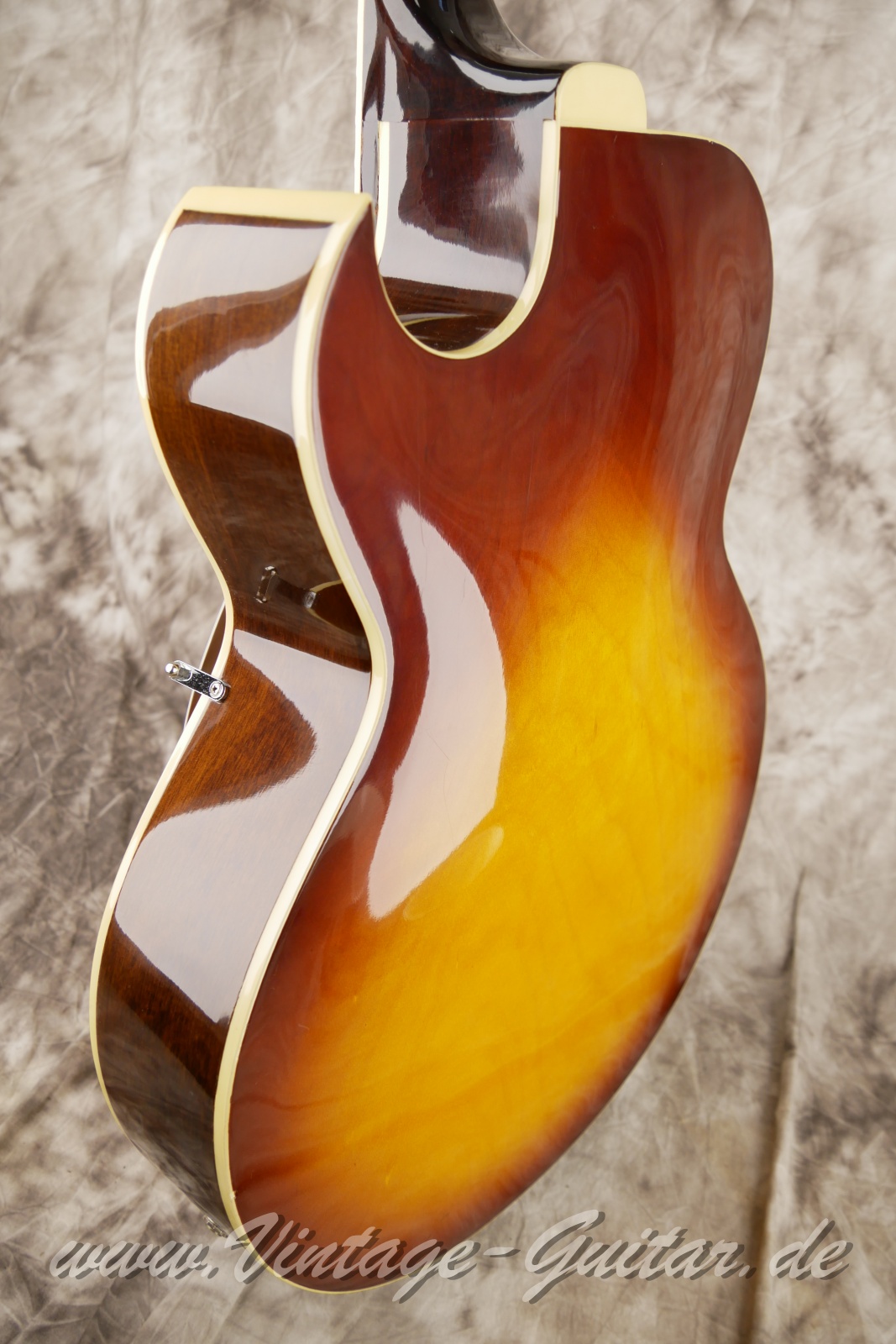 img/vintage/6354/Ibanez_2355_open_book_headstock_sunburst_1975-11.JPG