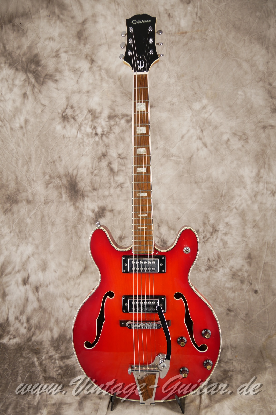 img/vintage/6375/Epiphone_ES_250_cherry_Japan_1972-001.JPG