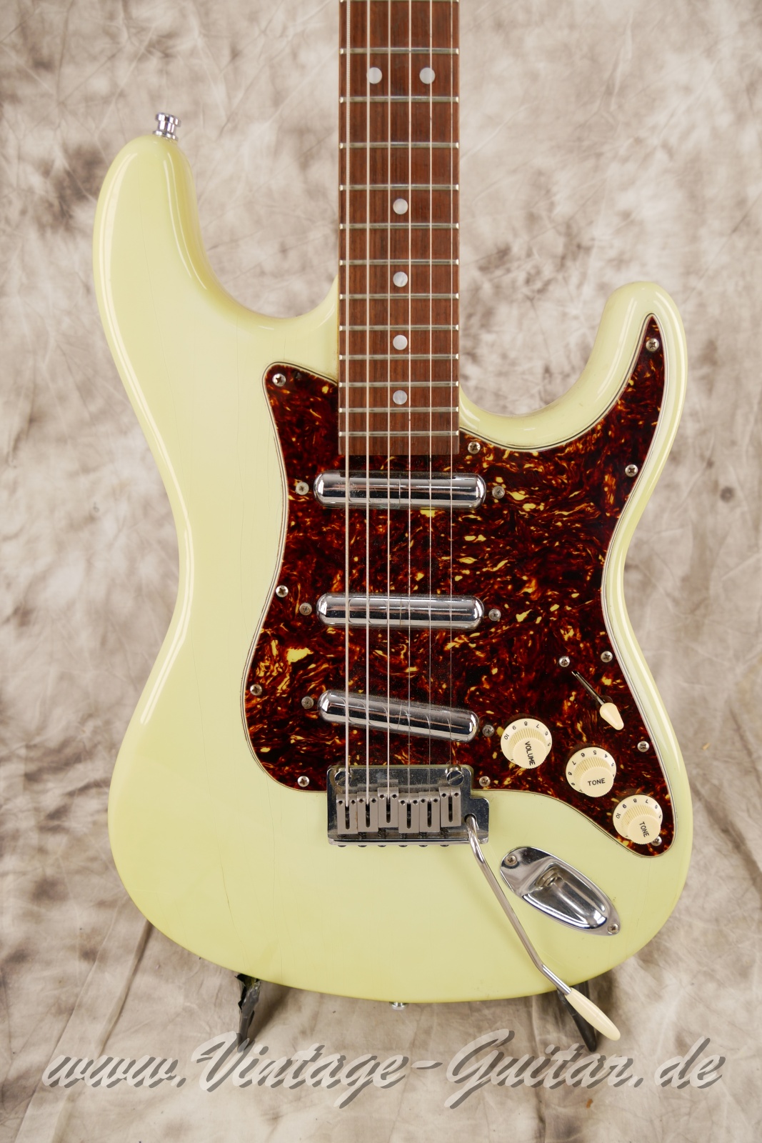 img/vintage/6385/Uli_Kurtinat_Strat_Style_Carl_Carlton_1990-003.JPG