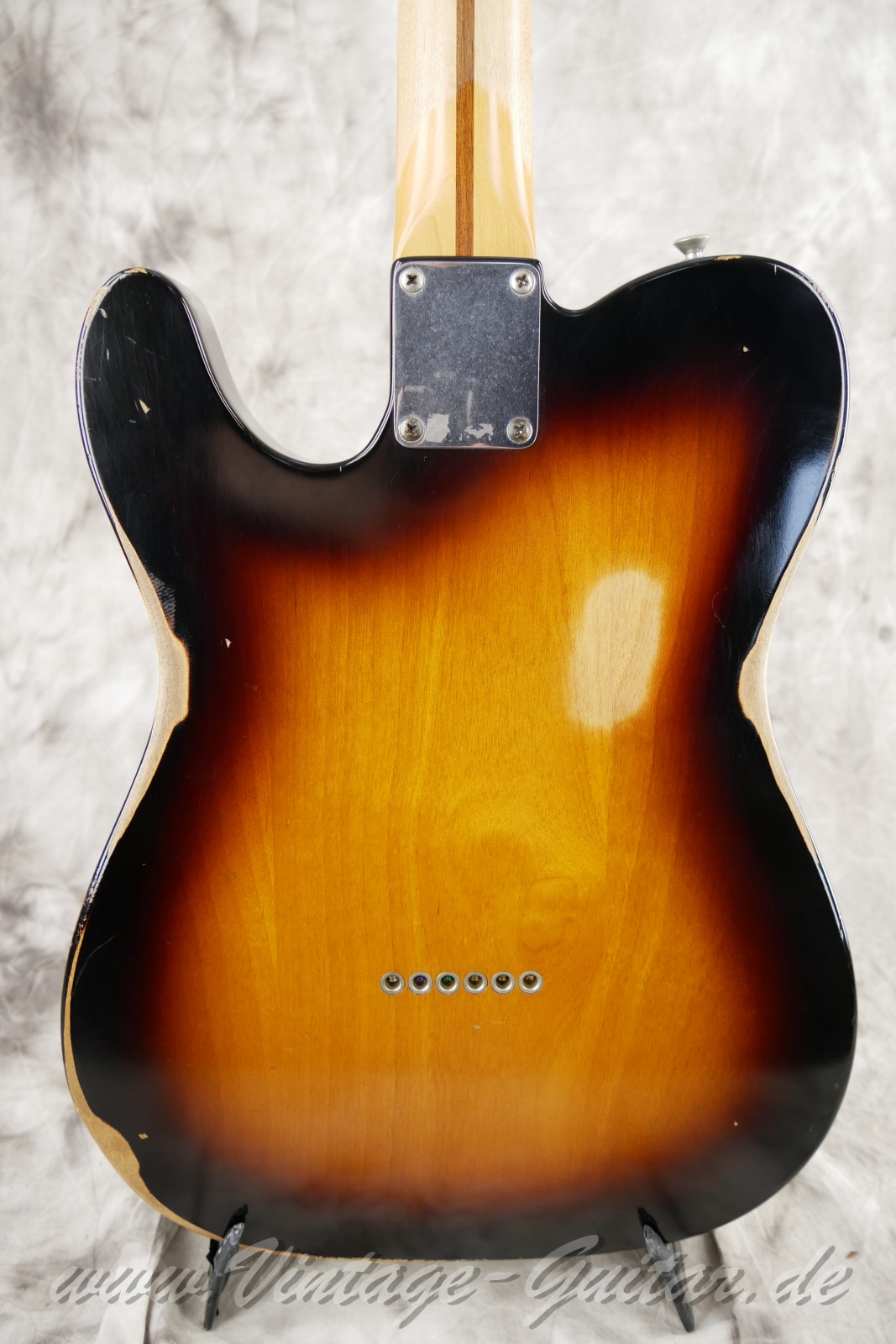 img/vintage/6399/fender_telecaster_roadworn_1950s_sunburst_mexico-008.jpg