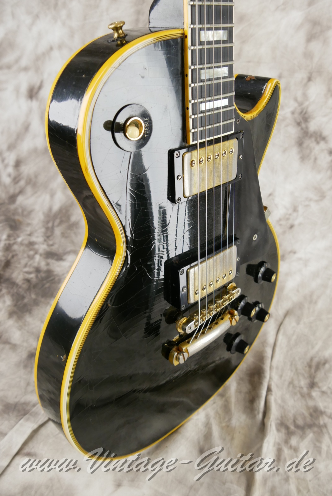img/vintage/6400/Gibson_Les_Paul_Custom_one_piece_body_USA_black_1969-009.JPG