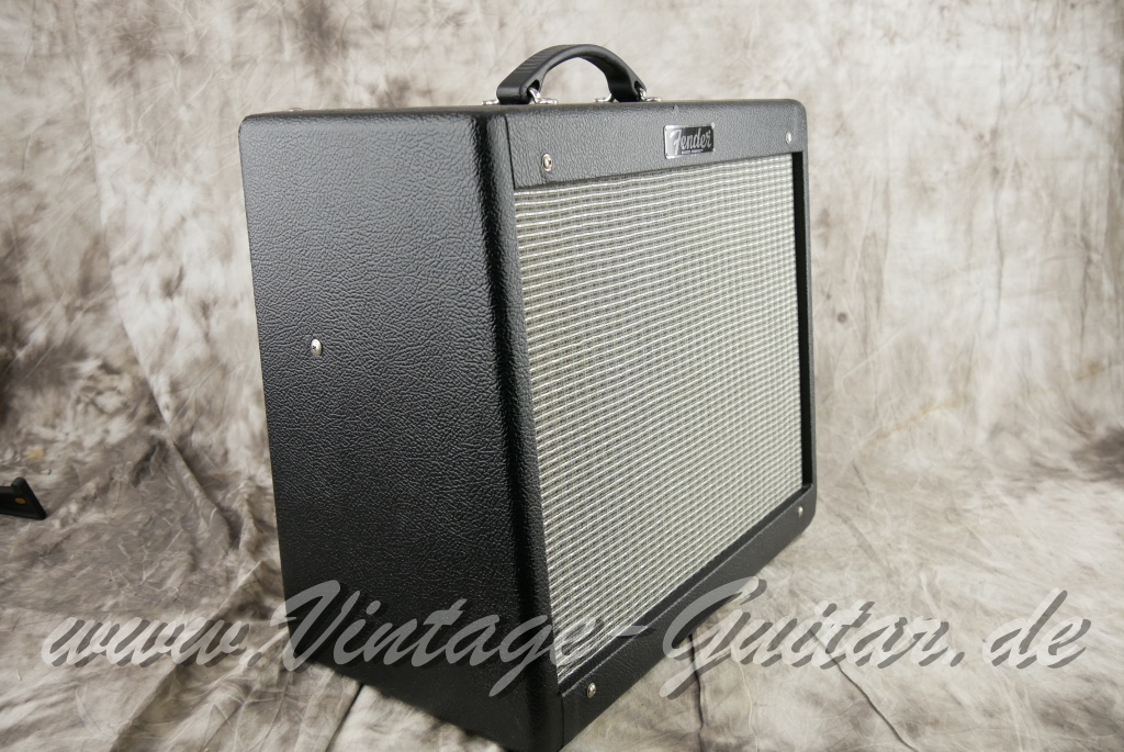 img/vintage/6406/Fender_Blues_Junior_black_panel_PR295_Mexico_2010-003.JPG