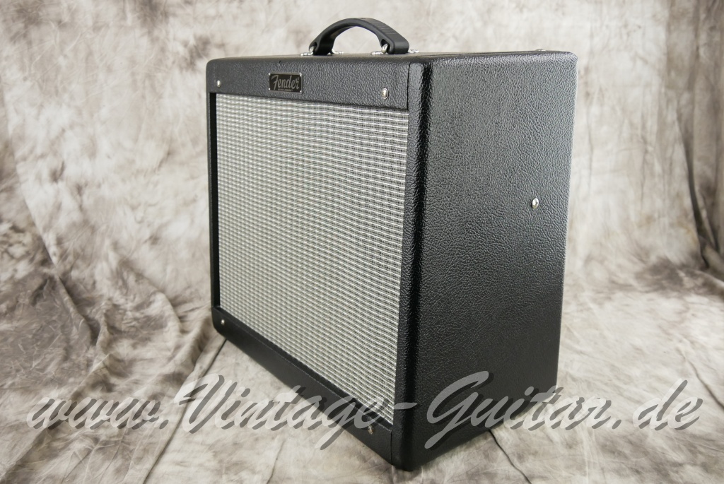 img/vintage/6406/Fender_Blues_Junior_black_panel_PR295_Mexico_2010-004.JPG