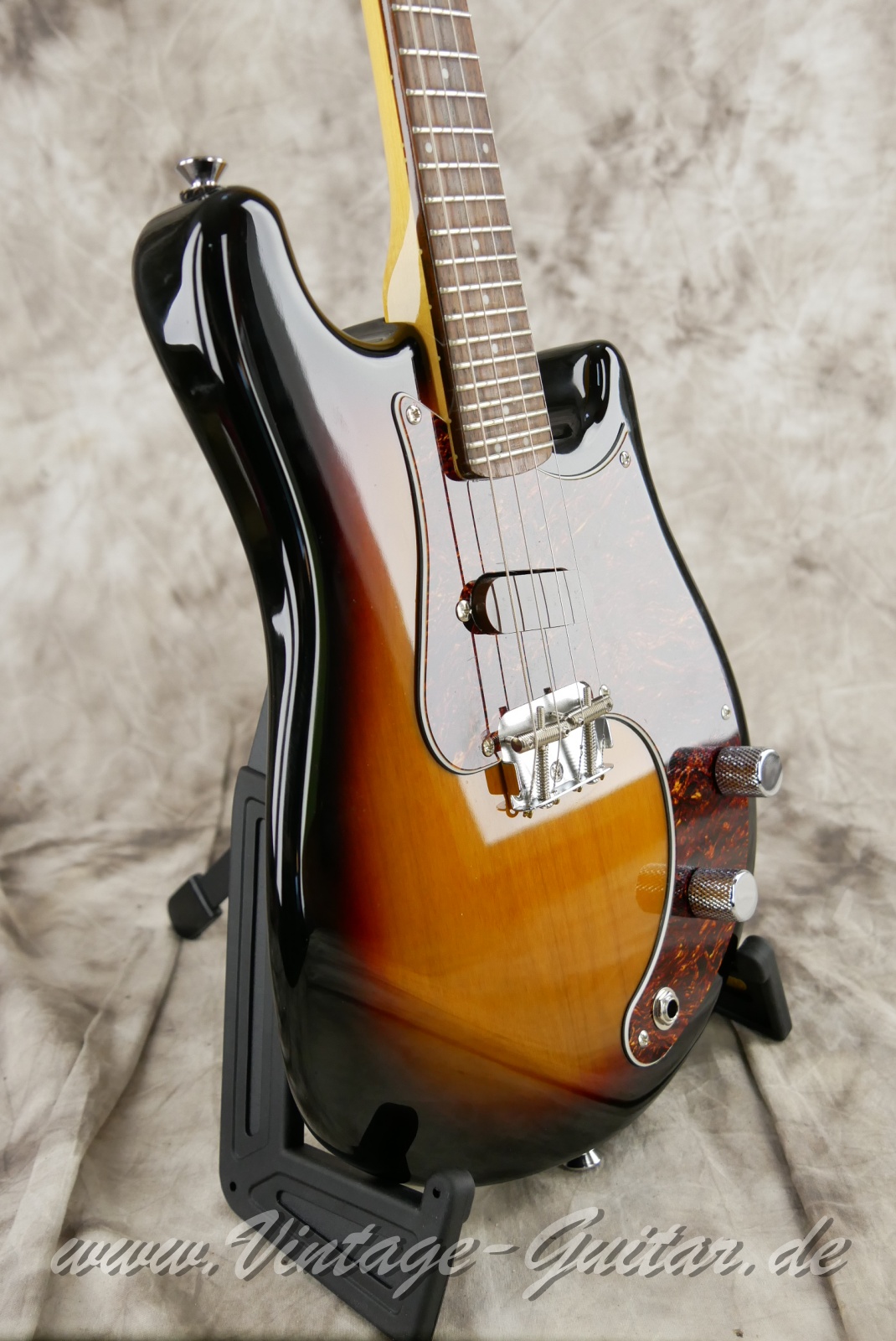 img/vintage/6410/Fender_Mando_Strat_sunburst_Indonesia_2013-007.JPG