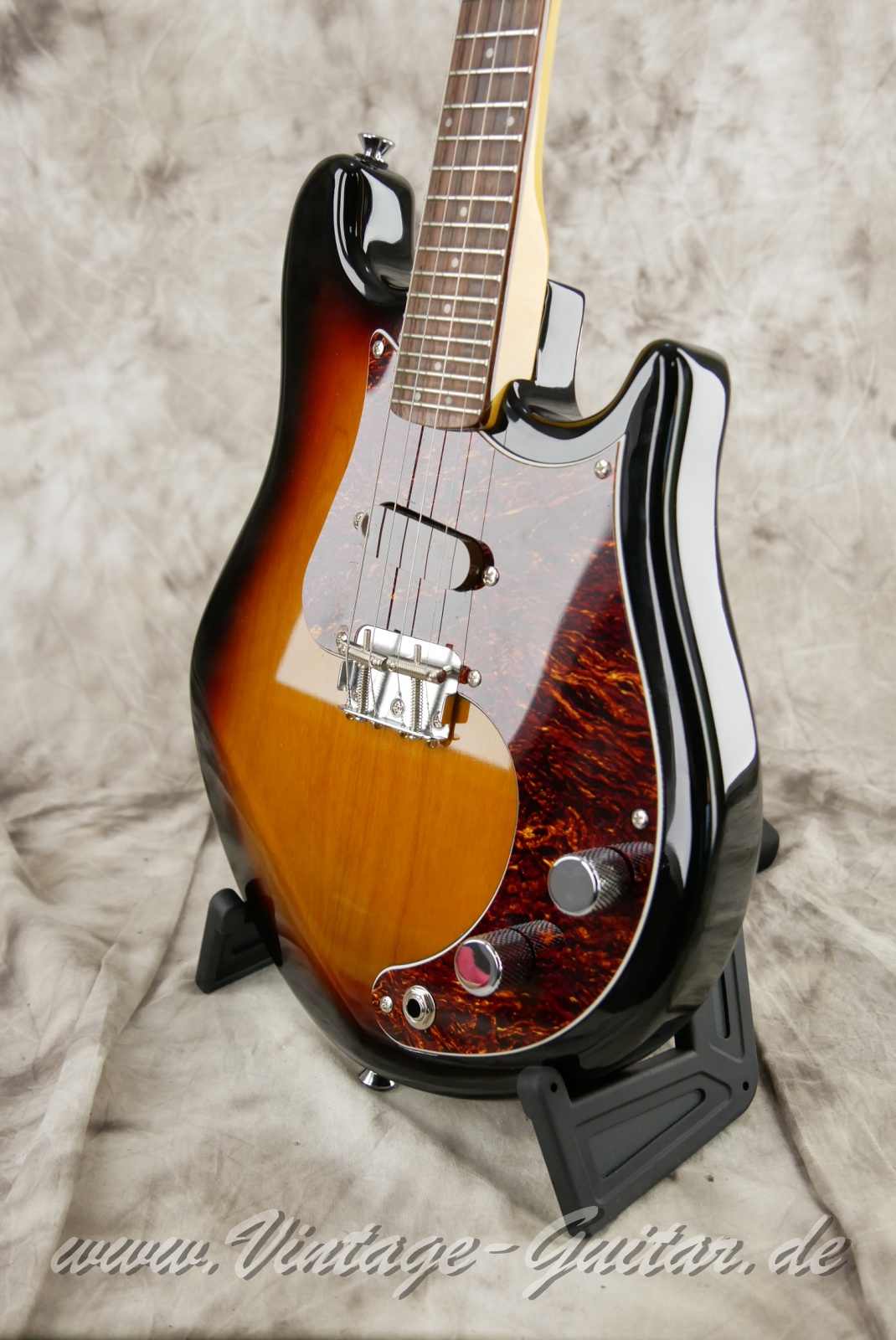 img/vintage/6410/Fender_Mando_Strat_sunburst_Indonesia_2013-008.JPG