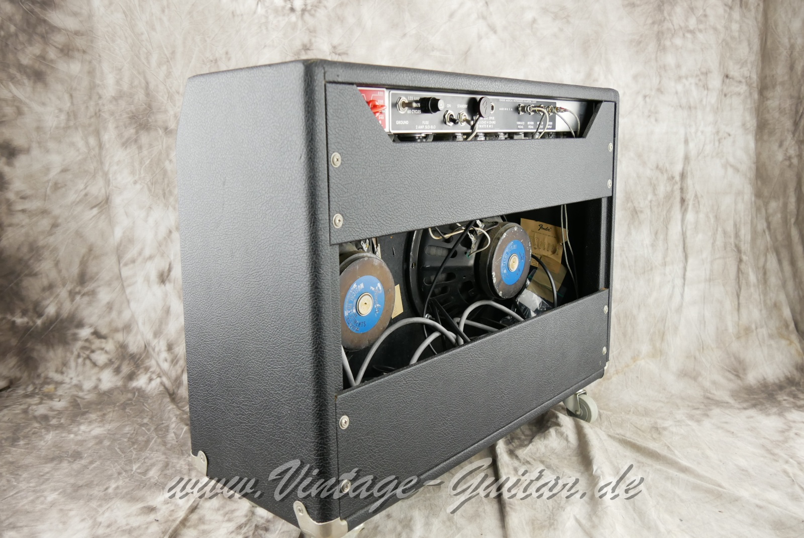 img/vintage/6413/Fender_Blues_Junior_black_panel_PR295_Mexico_2010-005.JPG