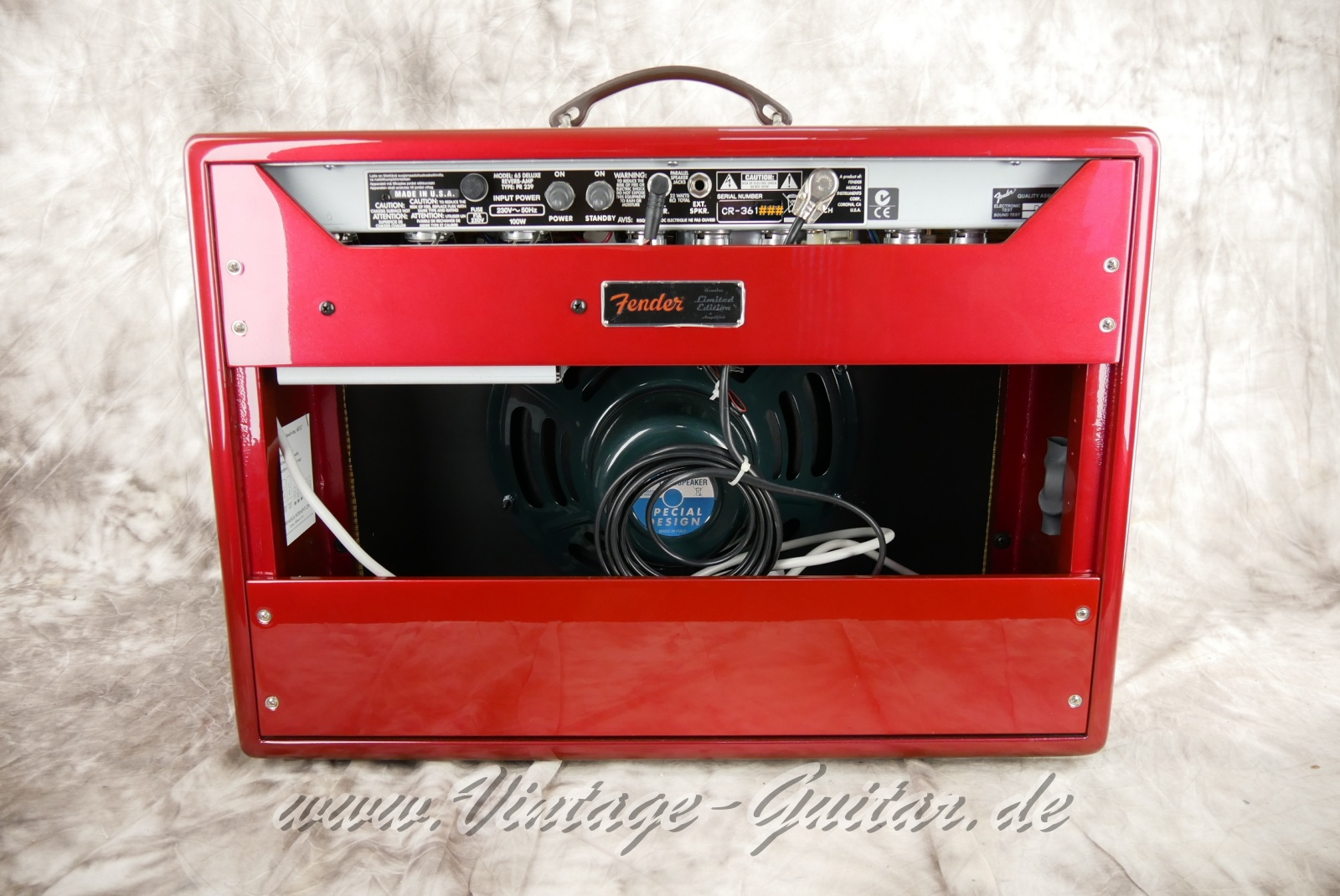 img/vintage/6416/Fender_Deluxe_Reverb_65_Pink_Paisley_LTD_USA_2014-002.JPG