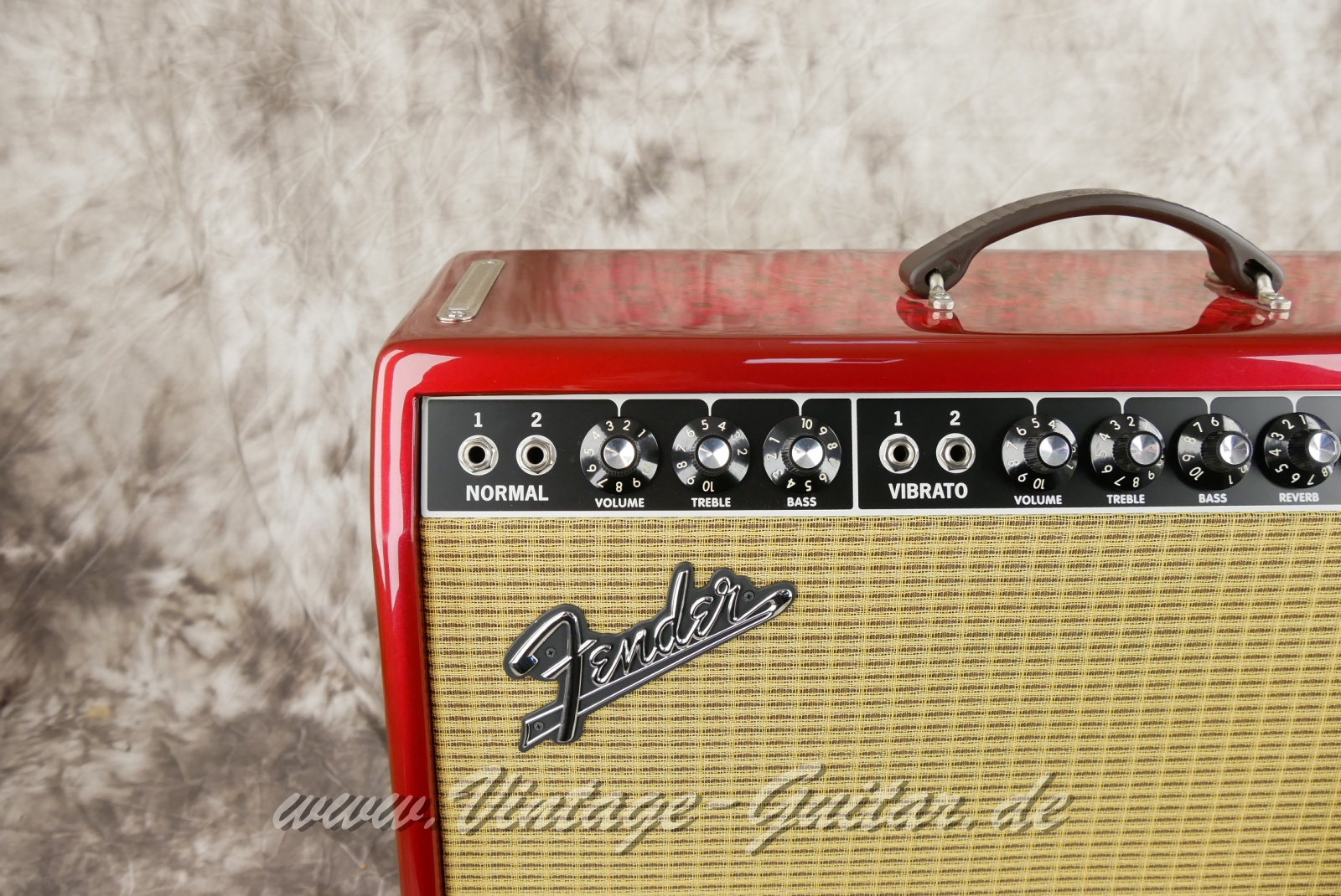 img/vintage/6416/Fender_Deluxe_Reverb_65_Pink_Paisley_LTD_USA_2014-007.JPG