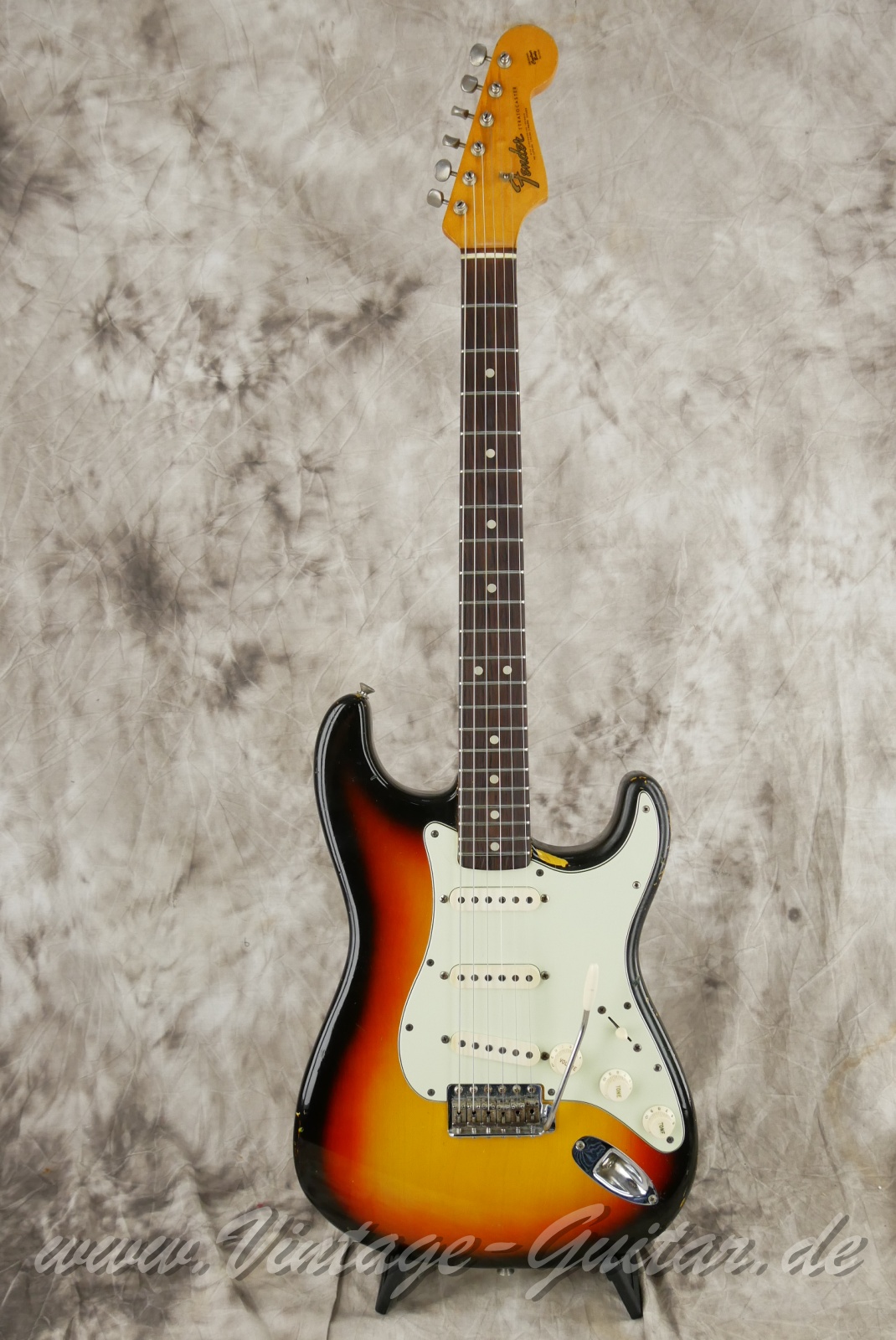 Fender-Stratocaster-1964-sunburst-001.JPG