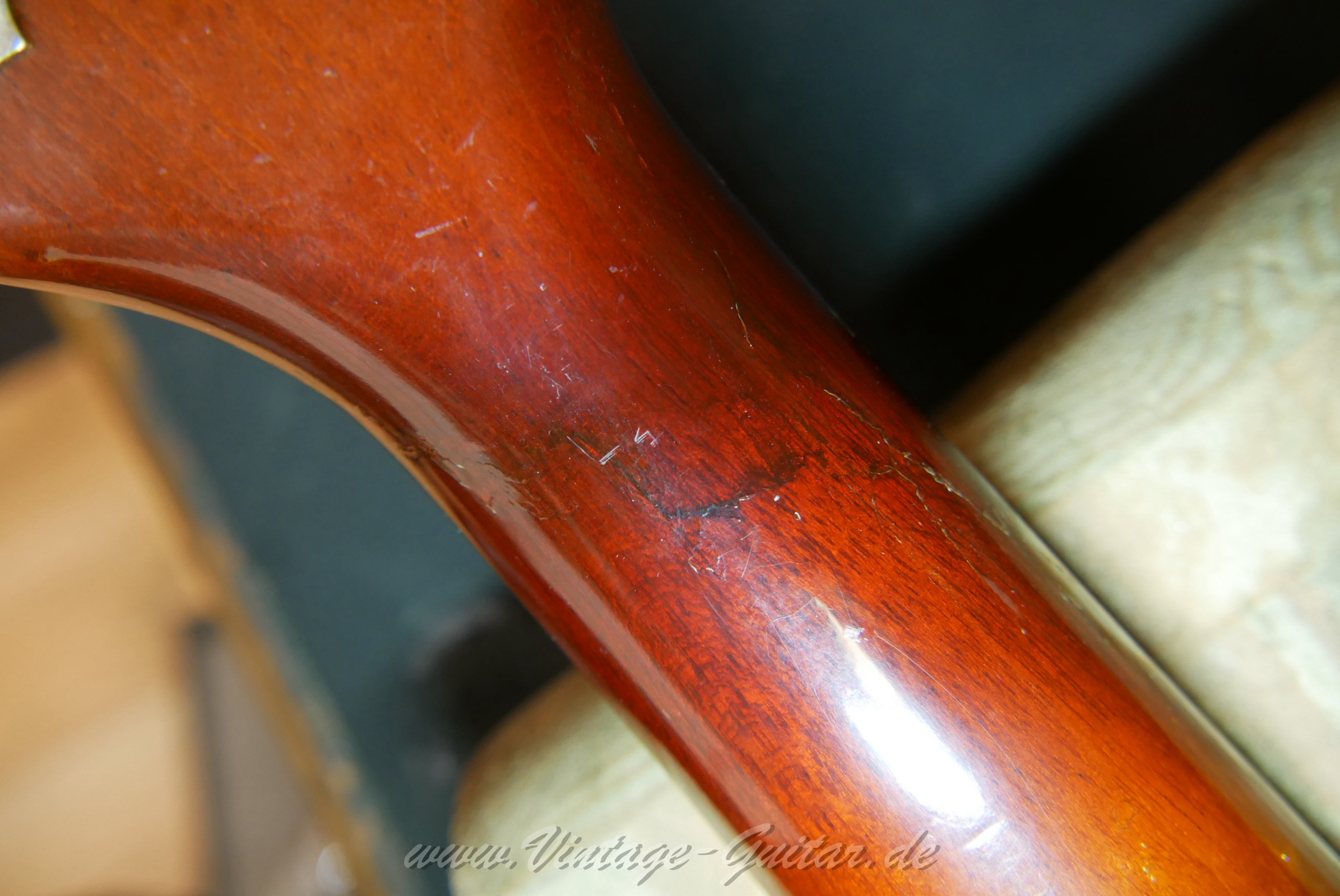 img/vintage/6439/Gibson_l48_1950_USA_sunburst-015.jpg