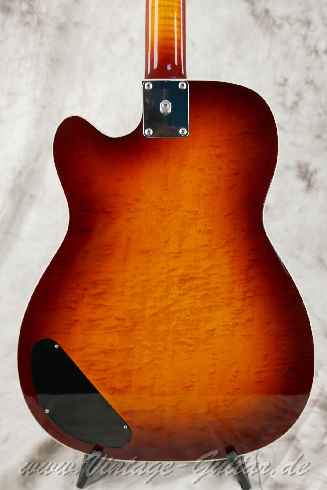 img/vintage/6443/dobro_dobrolectric_p90_resonator_2000_sunburst_USA-008.jpg