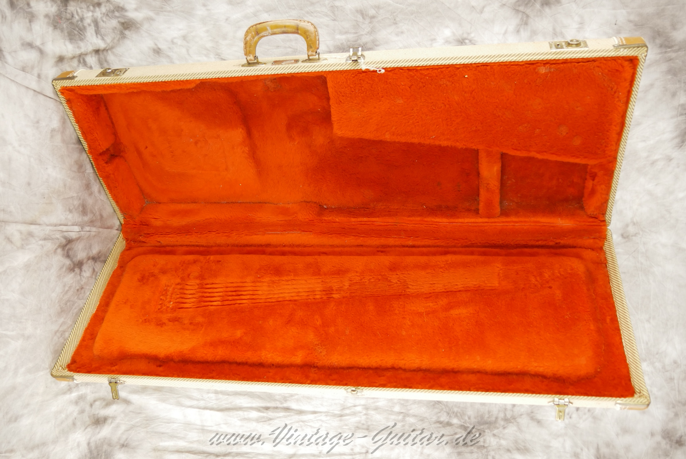 img/vintage/6453/fender_tweed_50s_case_reissue_1983_usa-004.jpg