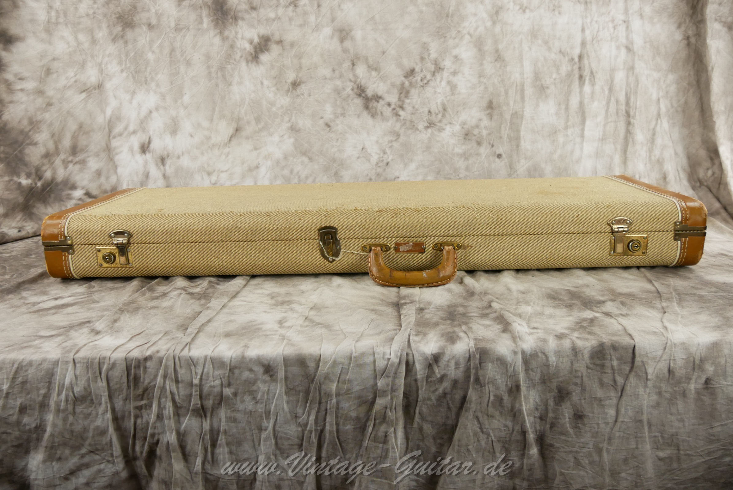 img/vintage/6453/fender_tweed_50s_case_reissue_1983_usa-005.jpg