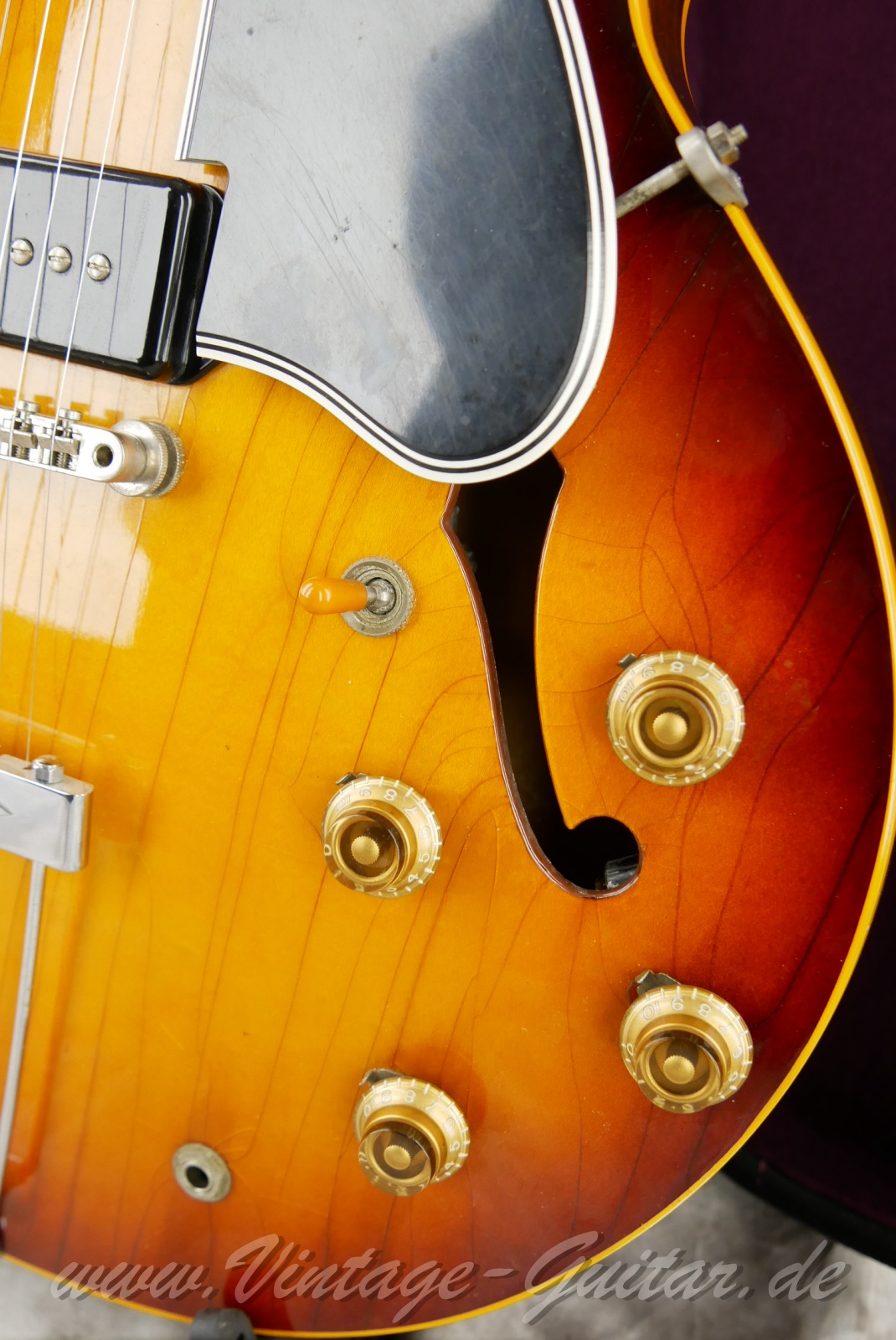 img/vintage/6454/Gibson_es330td_cherryburst_usa_1959-016.jpg