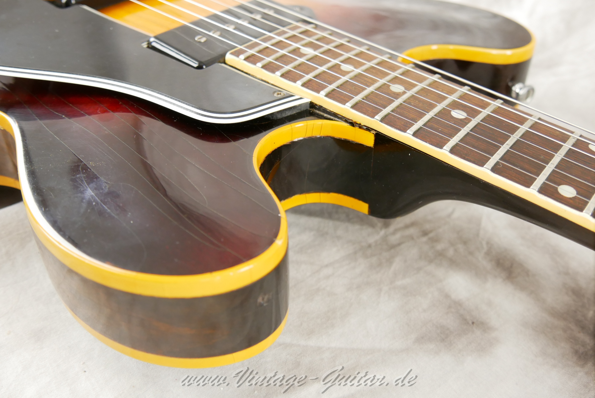 img/vintage/6454/Gibson_es330td_cherryburst_usa_1959-018.jpg