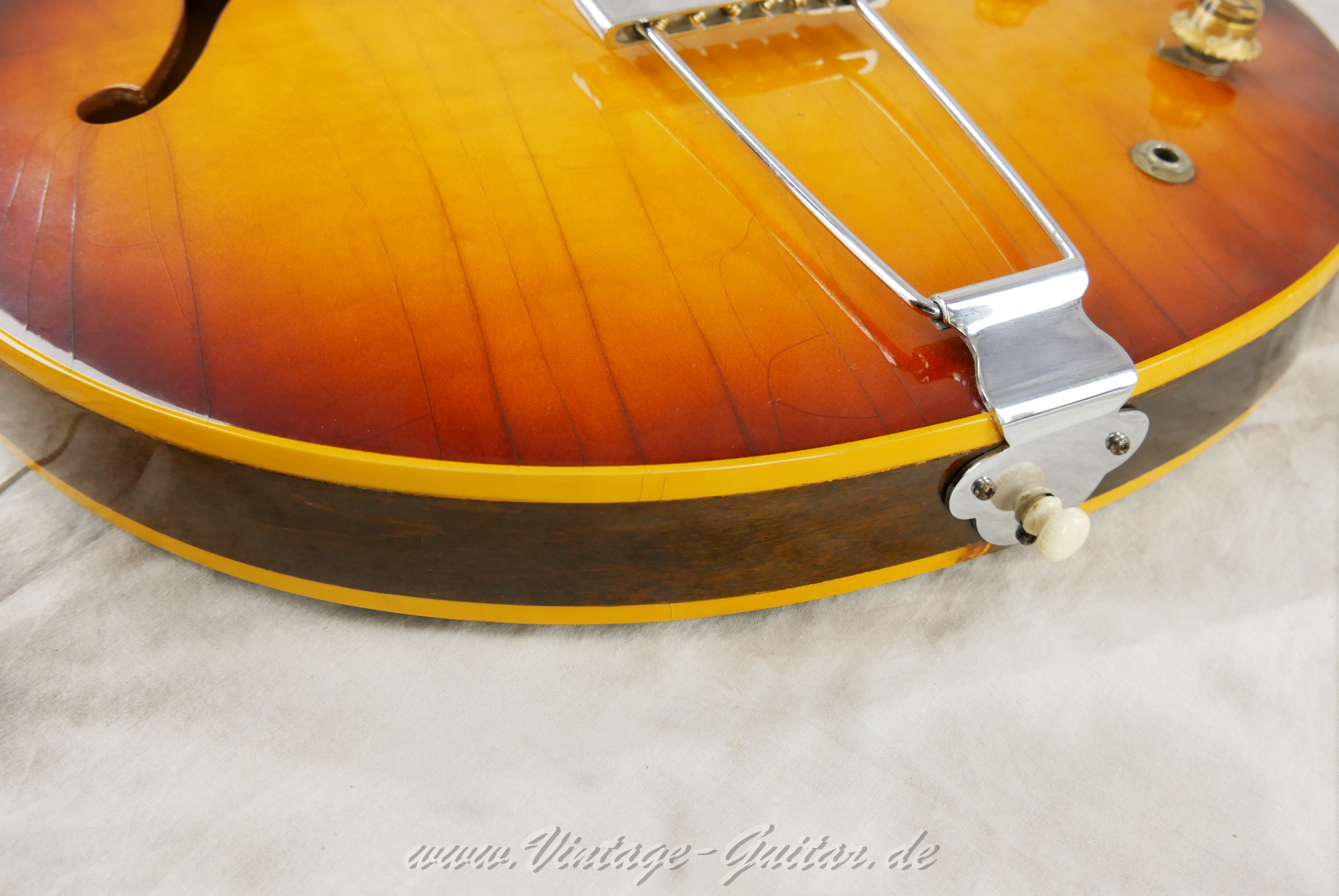 img/vintage/6454/Gibson_es330td_cherryburst_usa_1959-020.jpg