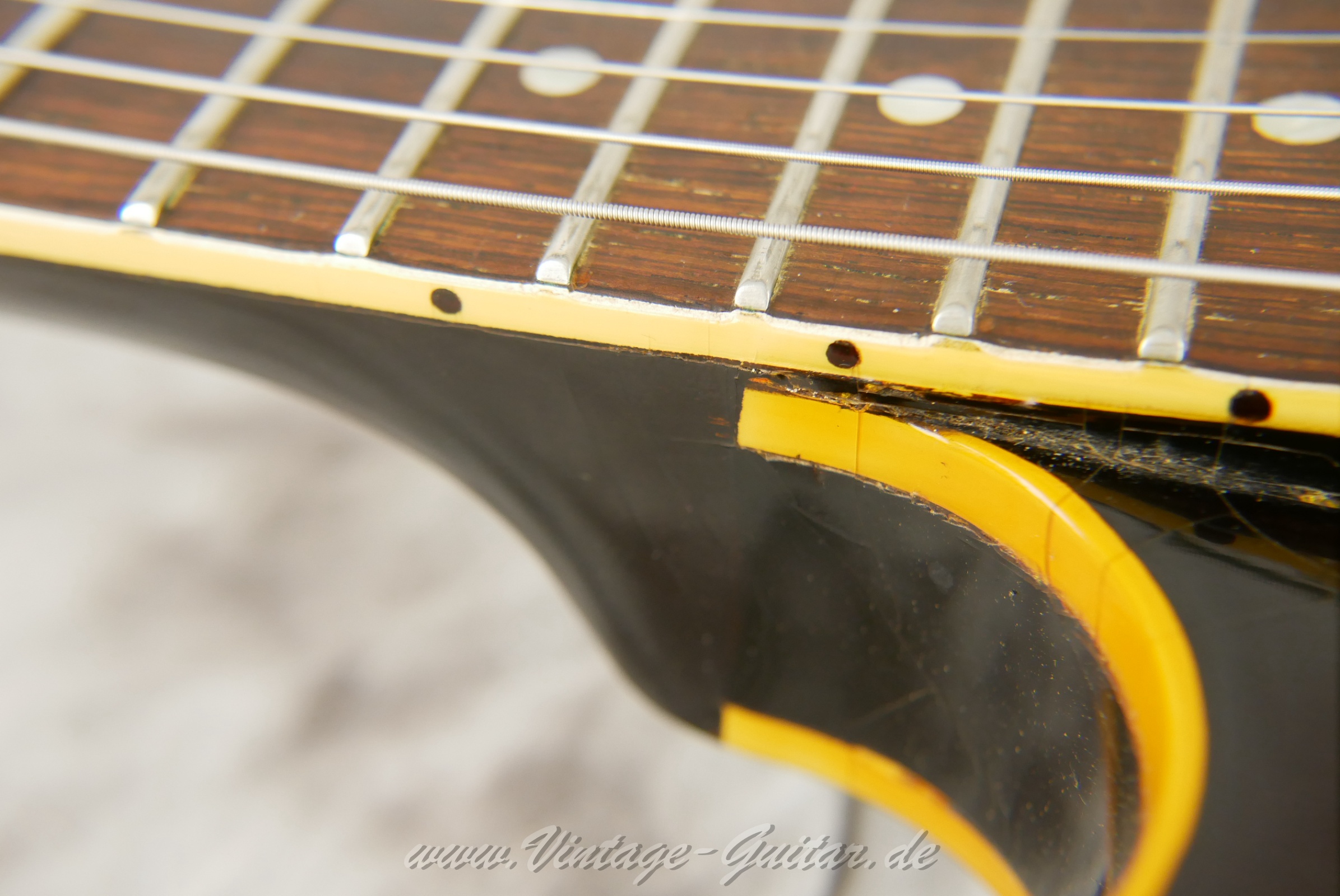 img/vintage/6454/Gibson_es330td_cherryburst_usa_1959-023.jpg