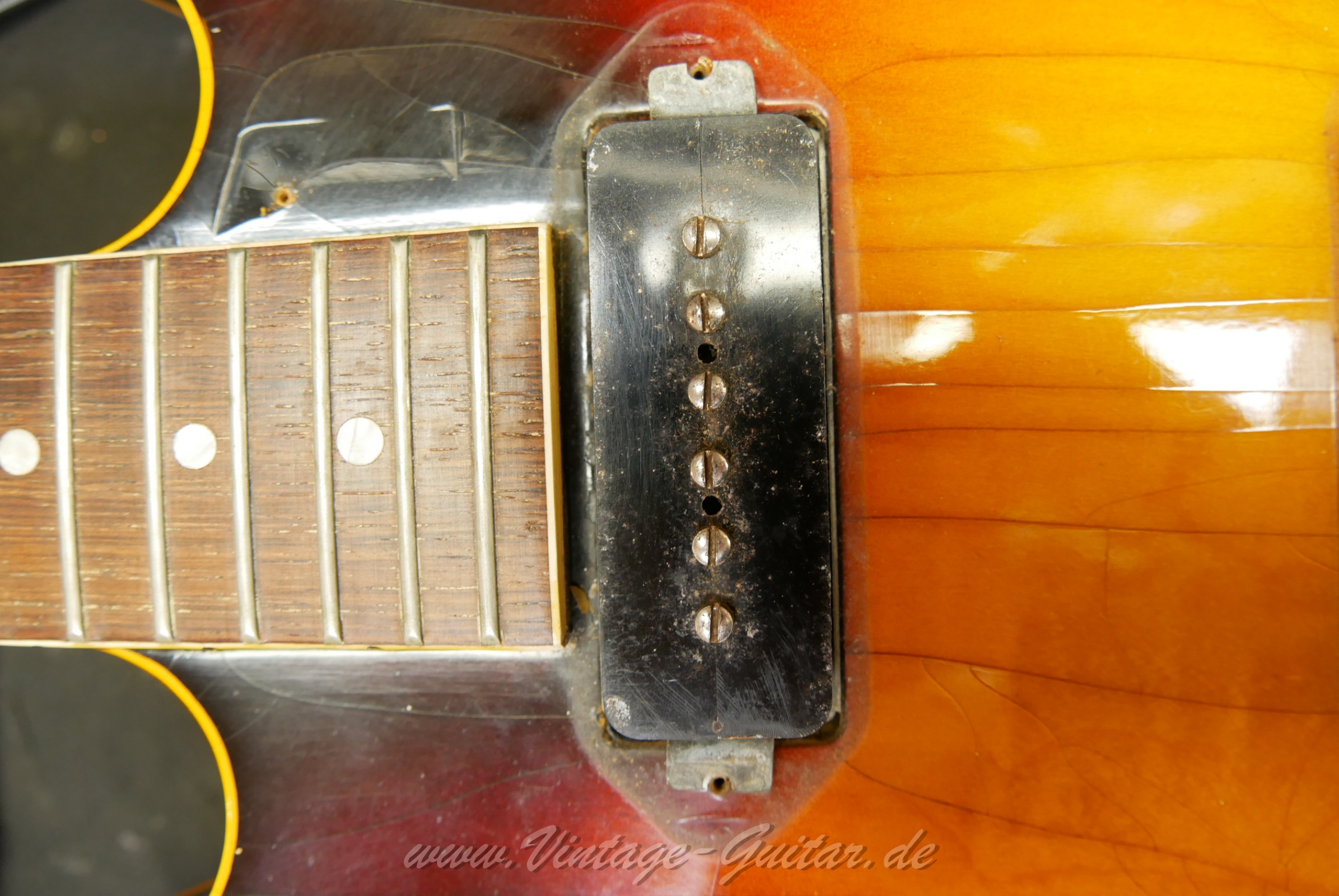 img/vintage/6454/Gibson_es330td_cherryburst_usa_1959-028.jpg