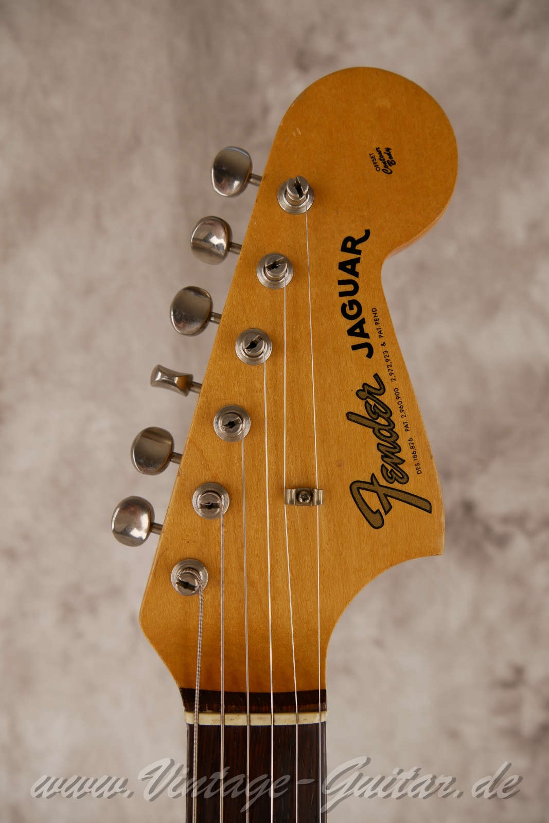 img/vintage/6468/Fender_Jaguar_Dakota_red_1964_usa-003.jpg