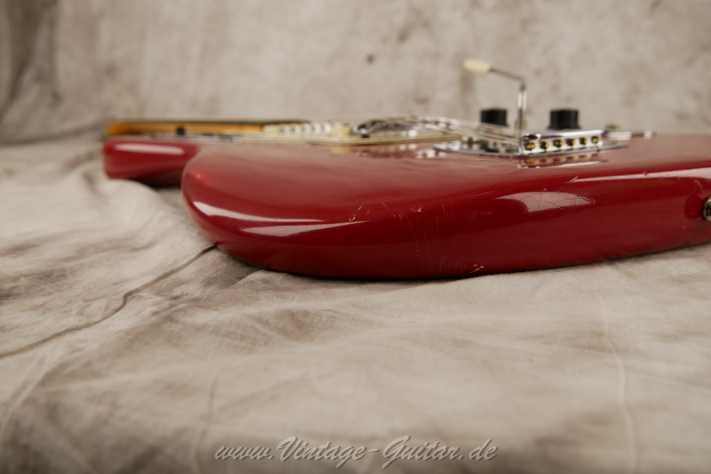 img/vintage/6468/Fender_Jaguar_Dakota_red_1964_usa-015.jpg