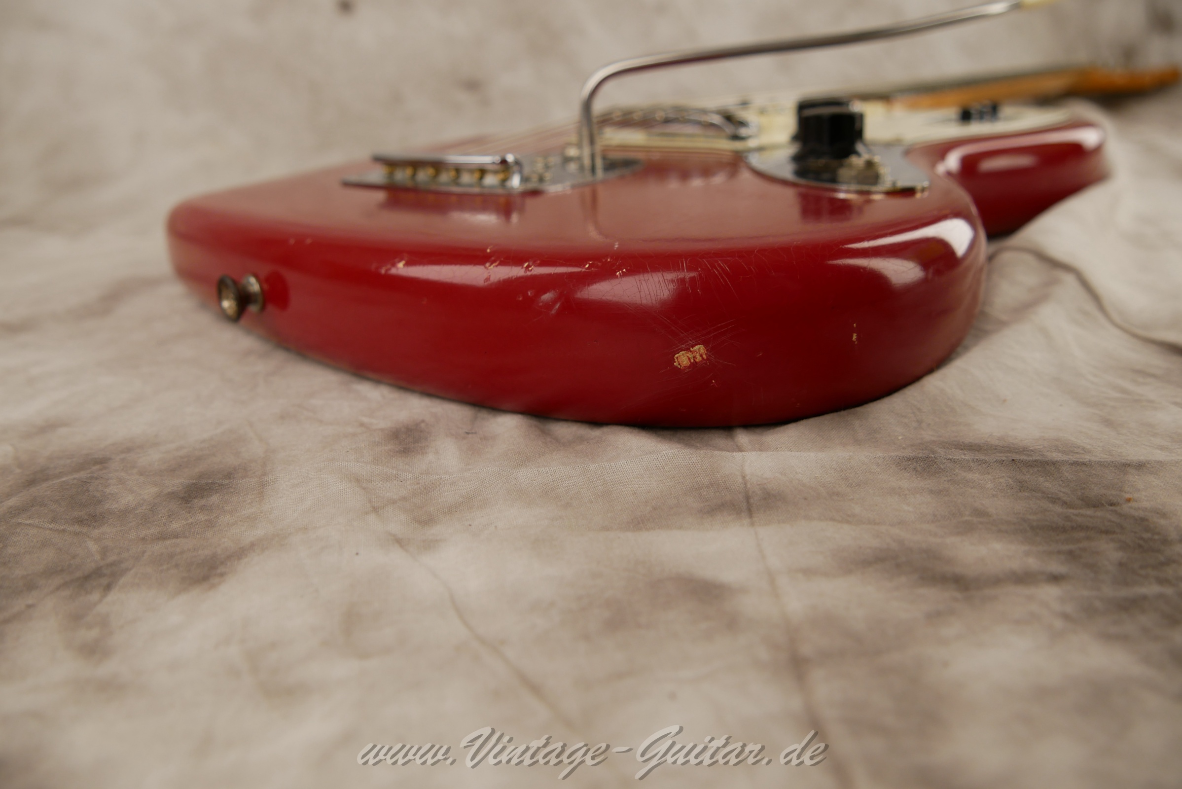 img/vintage/6468/Fender_Jaguar_Dakota_red_1964_usa-016.jpg