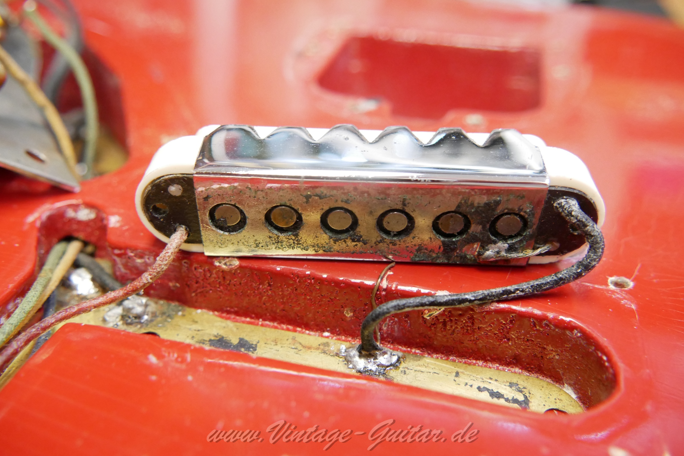 img/vintage/6468/Fender_Jaguar_Dakota_red_1964_usa-024.jpg