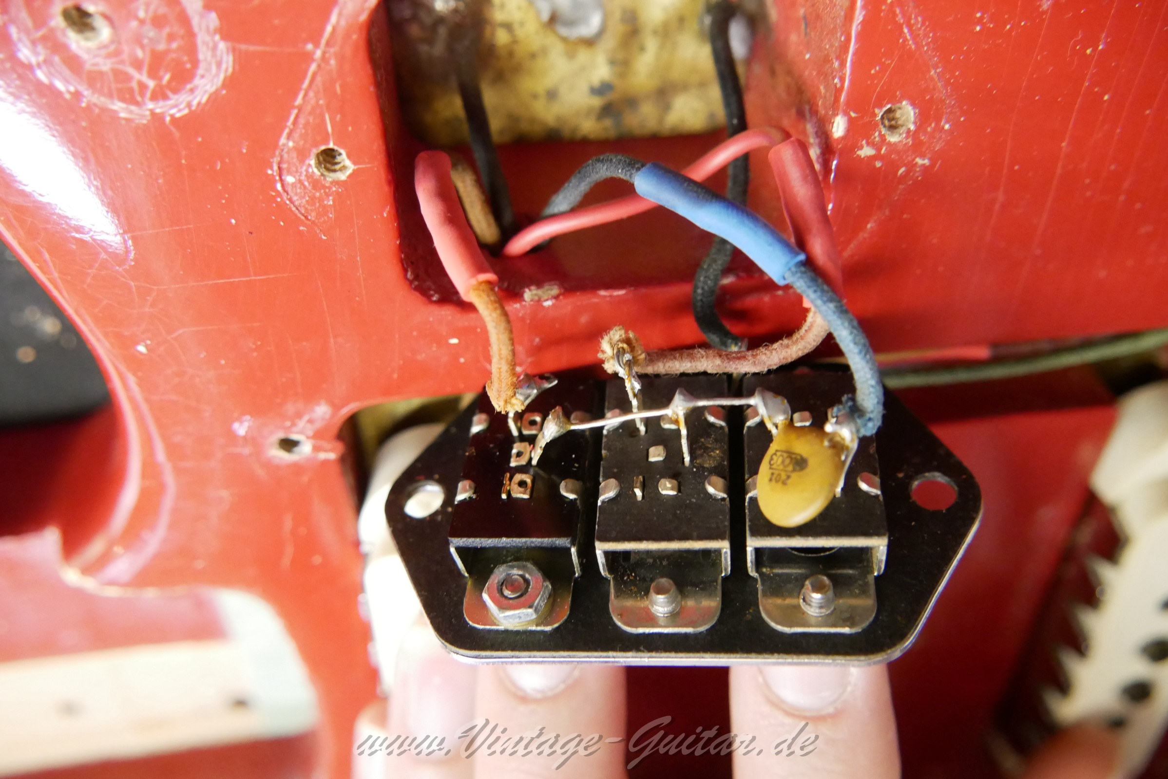 img/vintage/6468/Fender_Jaguar_Dakota_red_1964_usa-029.jpg
