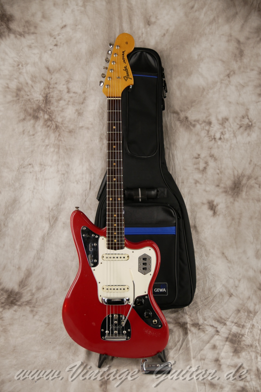 img/vintage/6468/Fender_Jaguar_Dakota_red_1964_usa-044.jpg