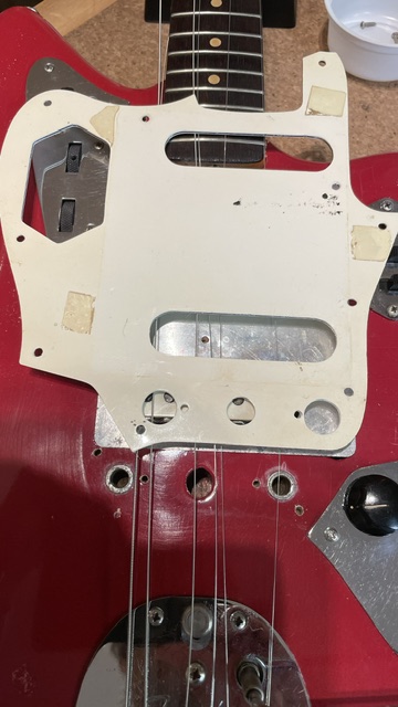 img/vintage/6468/Fender_Jaguar_Dakota_red_1964_usa-045.jpg
