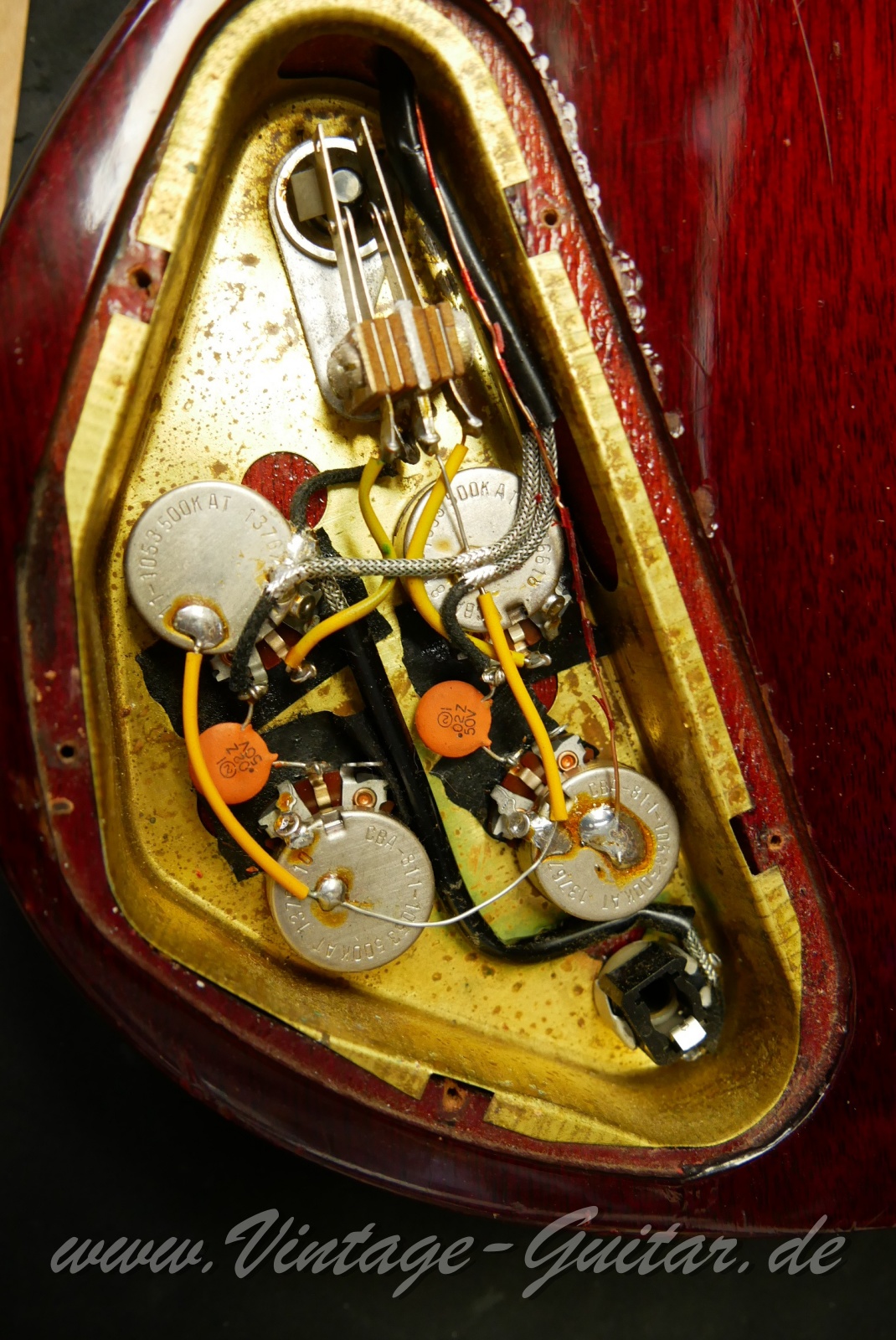 img/vintage/6472/Gibson_SG_Special_P90_cherry_1967-013.JPG
