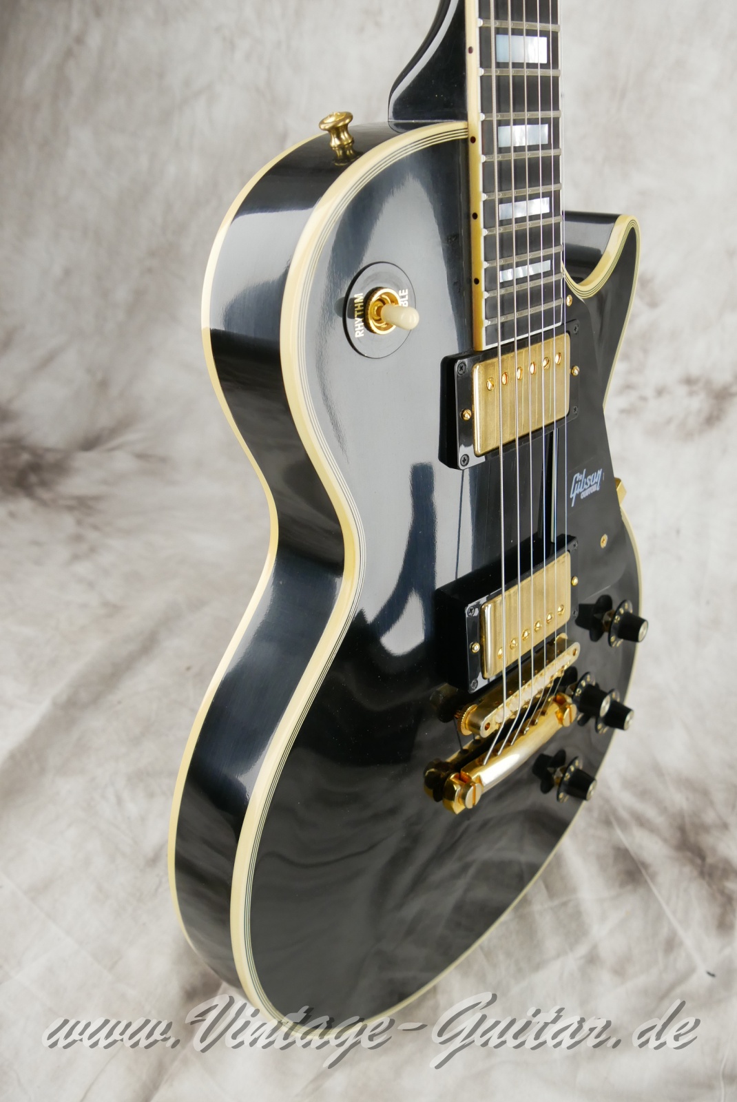 img/vintage/6473/Gibson_Les_Paul_Custom_50th_anniversary_Custom_shop_black_2018-009.JPG