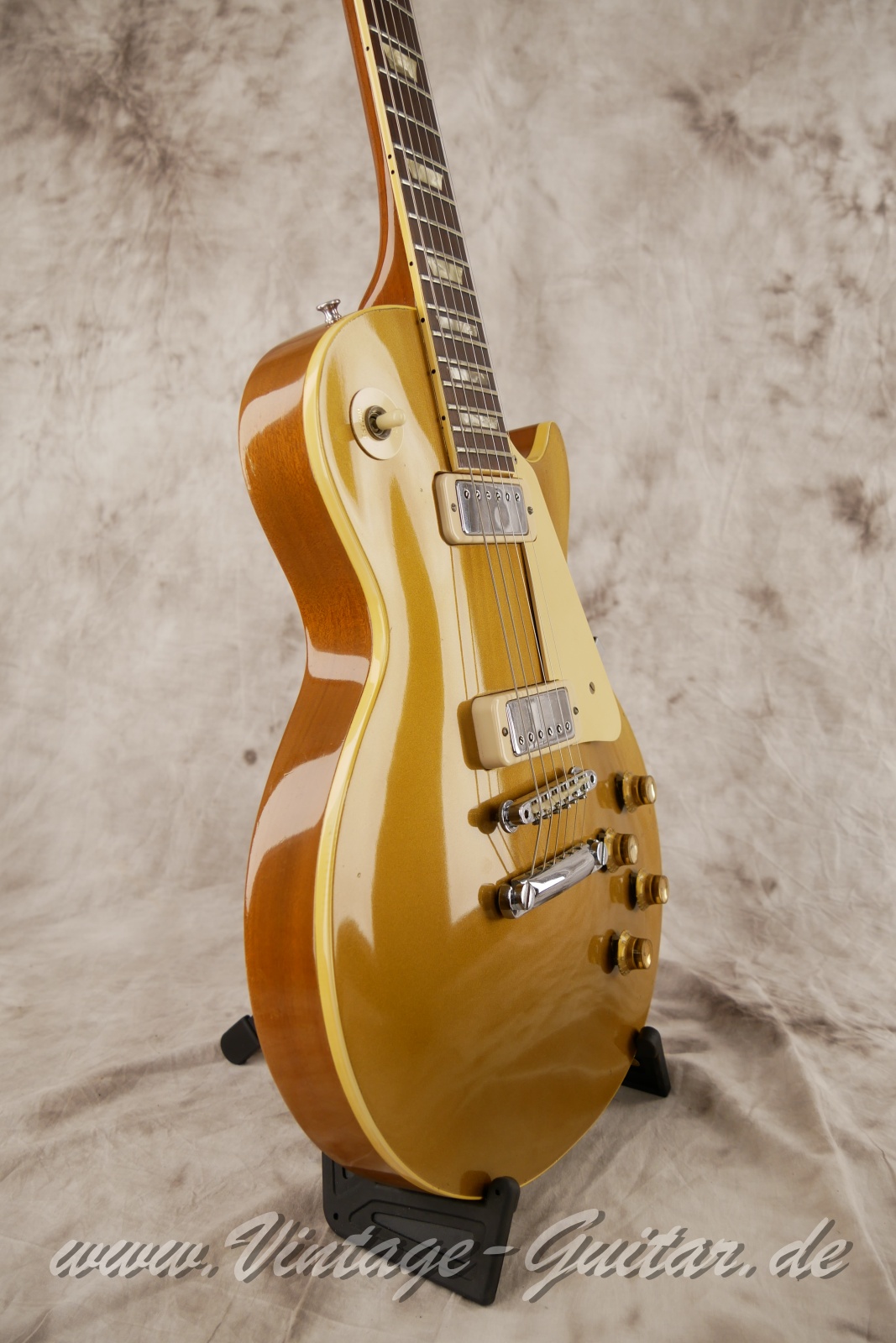 img/vintage/6476/Gibson_Les_Paul_Deluxe_goldtop_1969-009.JPG