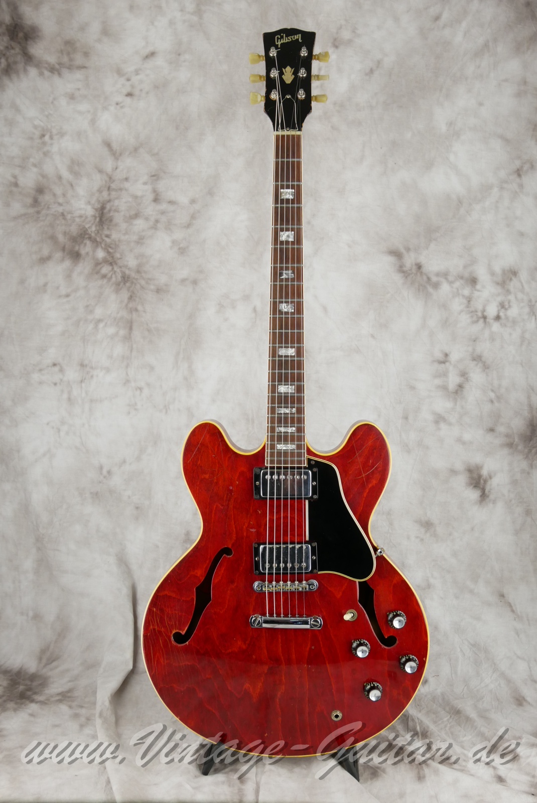 Gibson-ES-335TD-1967-cherry-001.JPG
