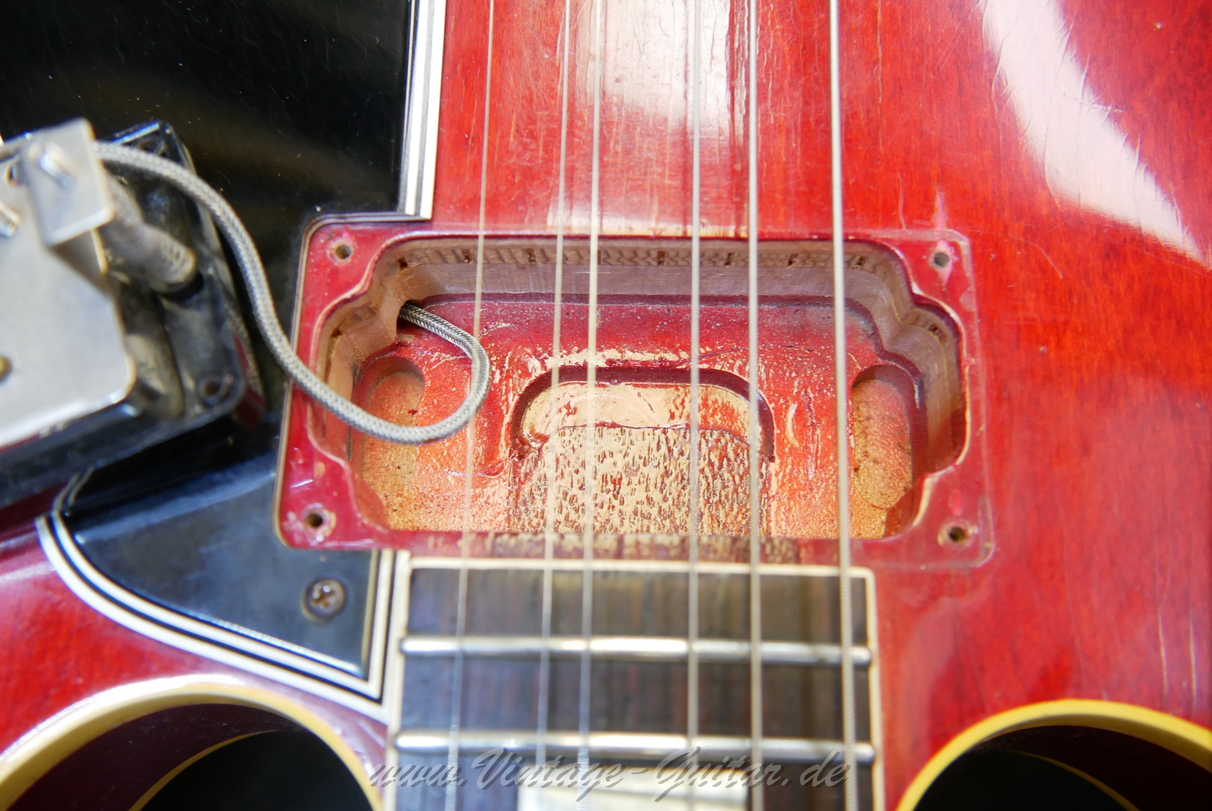 img/vintage/6512/Gibson_ES_335_1964_Cherry018.jpg