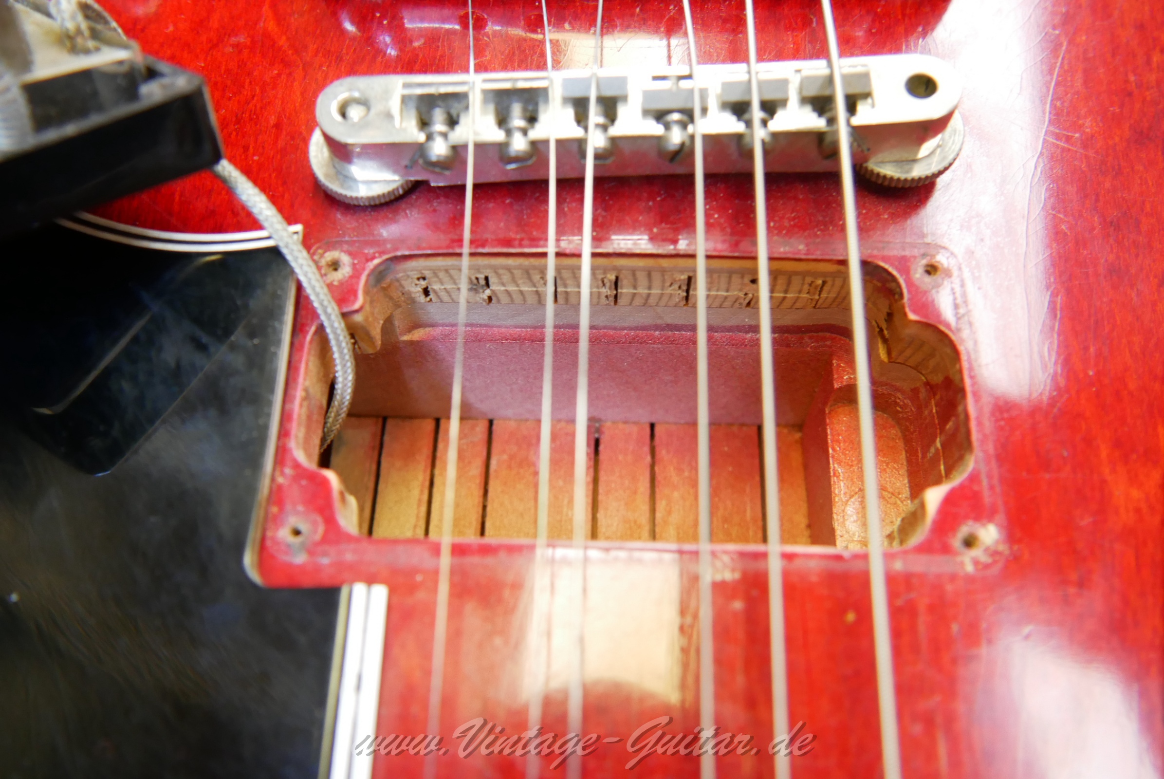 img/vintage/6512/Gibson_ES_335_1964_Cherry019.jpg