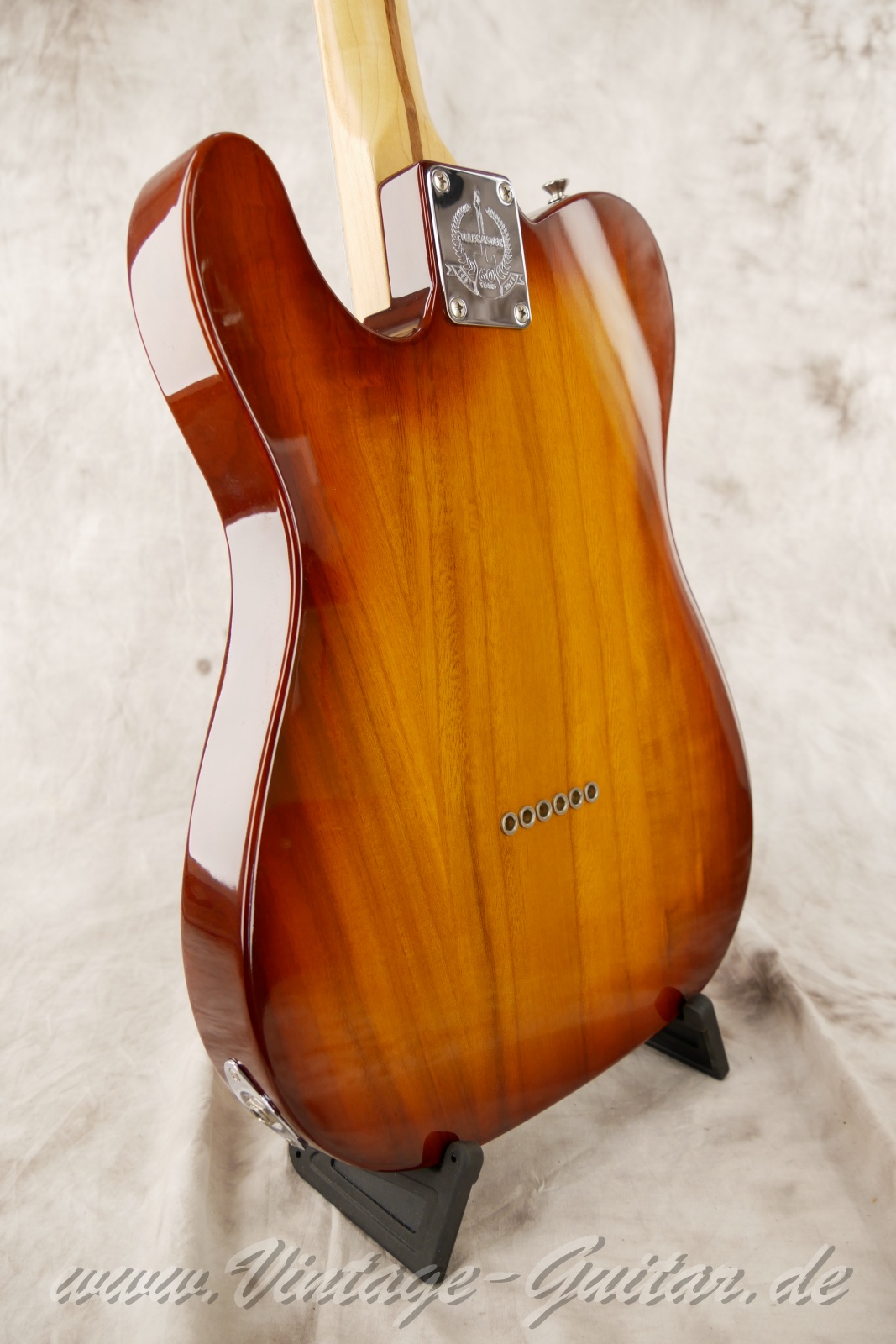 img/vintage/6514/fender_telecaster_empress_honeyburst_201_USA-011.jpg