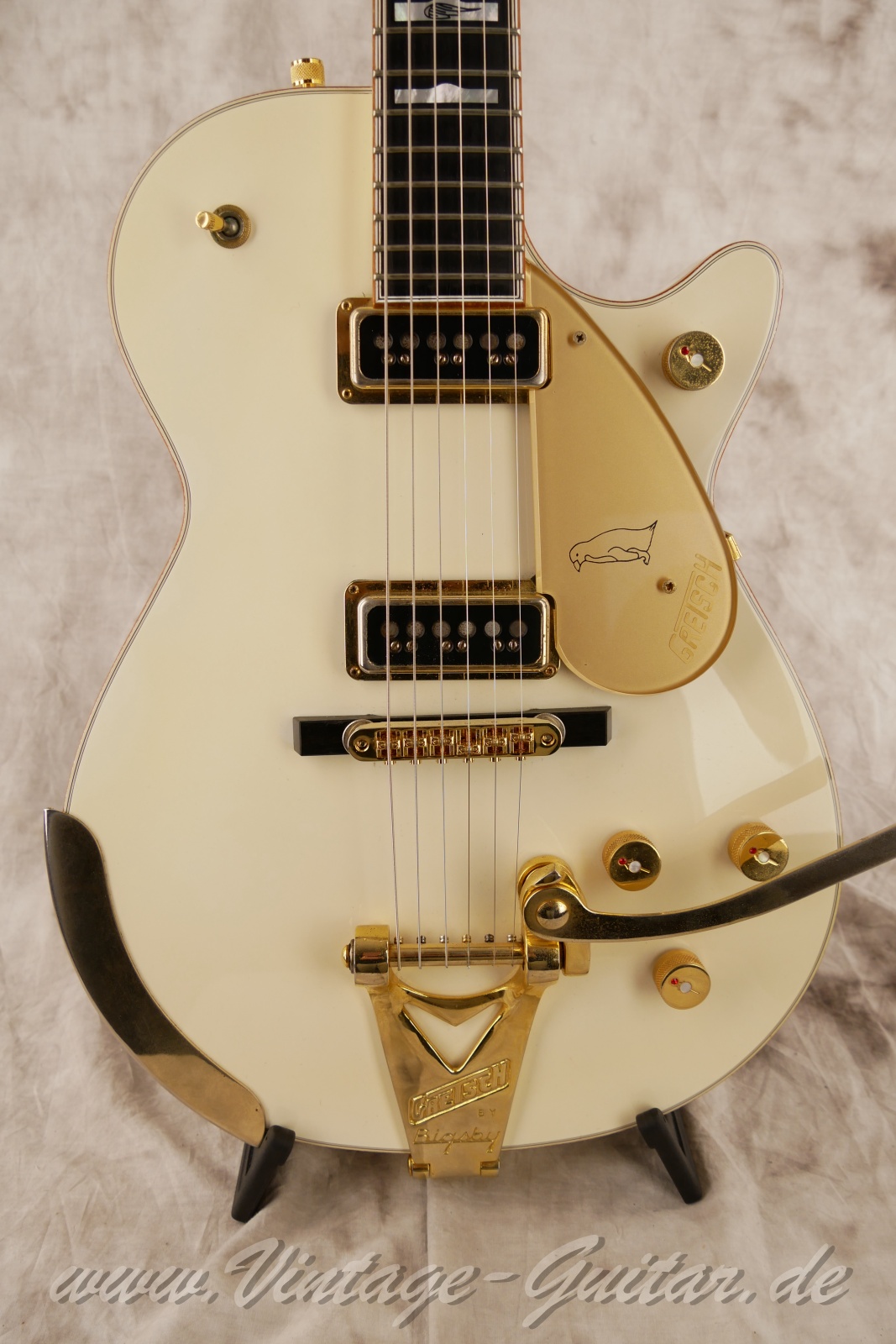 img/vintage/6522/Gretsch_White_Pinguin_G6134_2009-003.jpg
